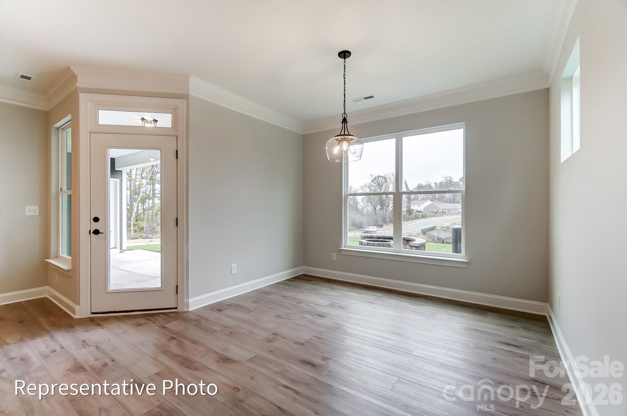 5064 Mclaughlin Loop Property Photo 8