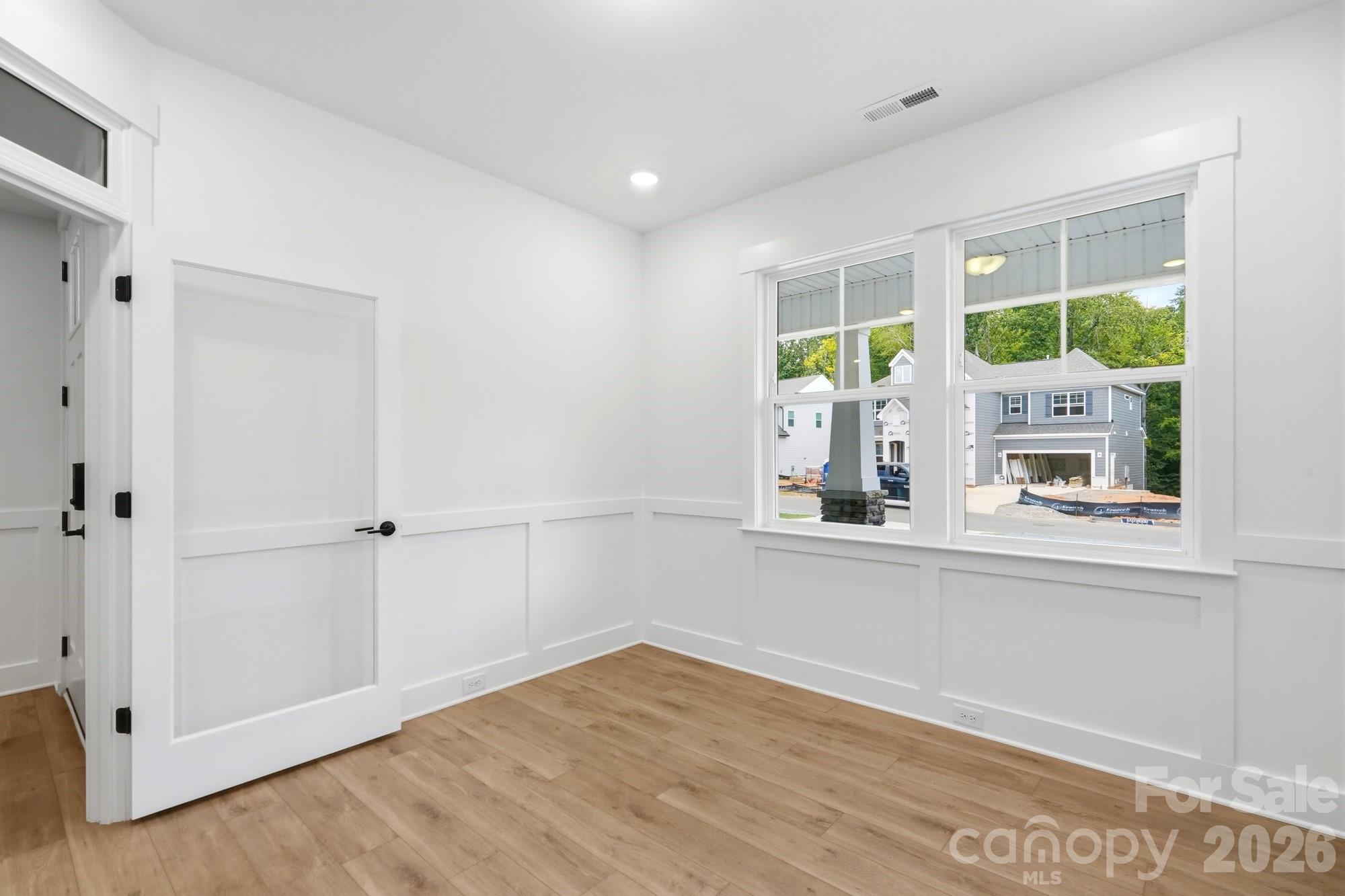 5064 Mclaughlin Loop Property Photo 8