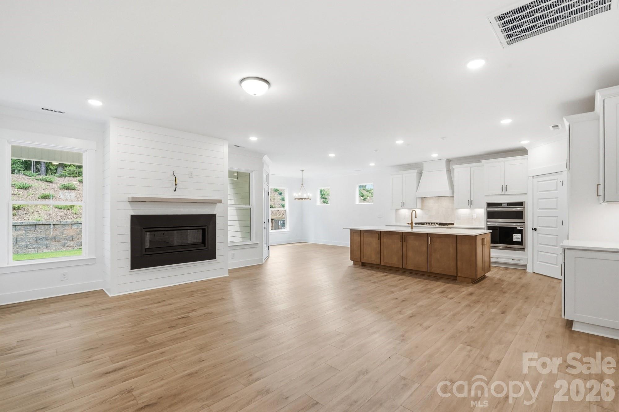 5064 Mclaughlin Loop Property Photo 9