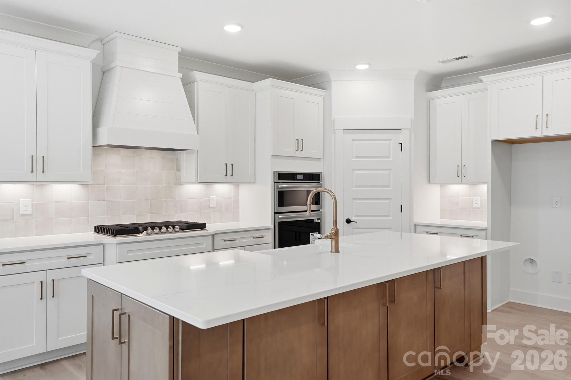 5064 Mclaughlin Loop Property Photo 14