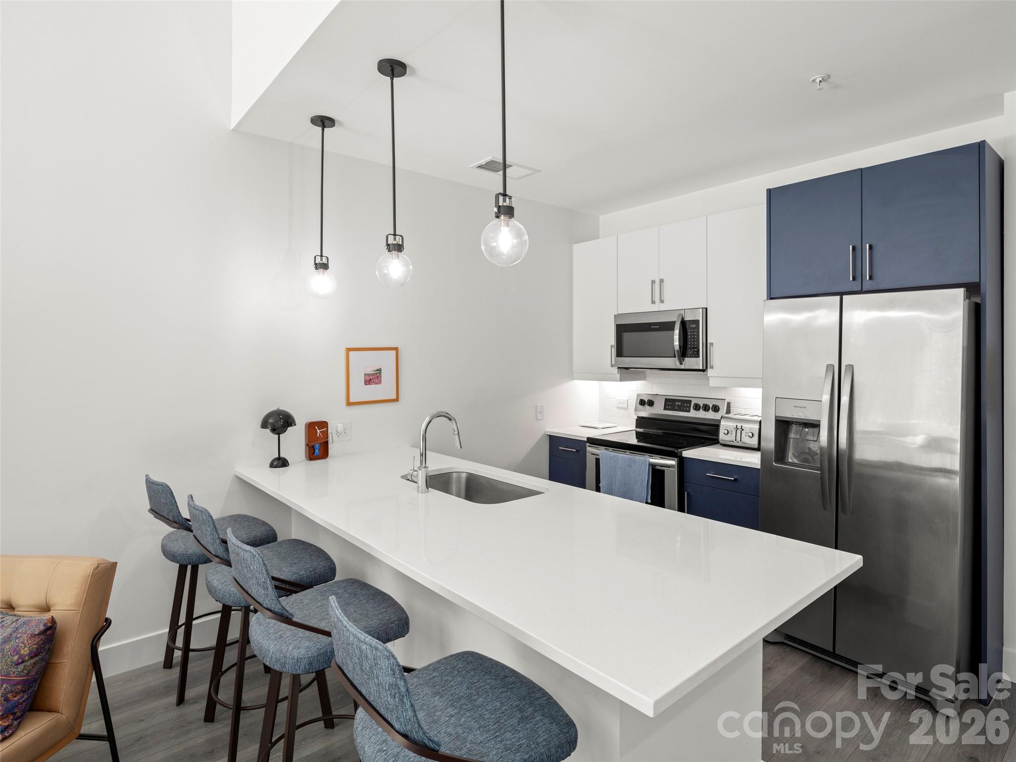 68 Craven Street 213 Property Photo 7