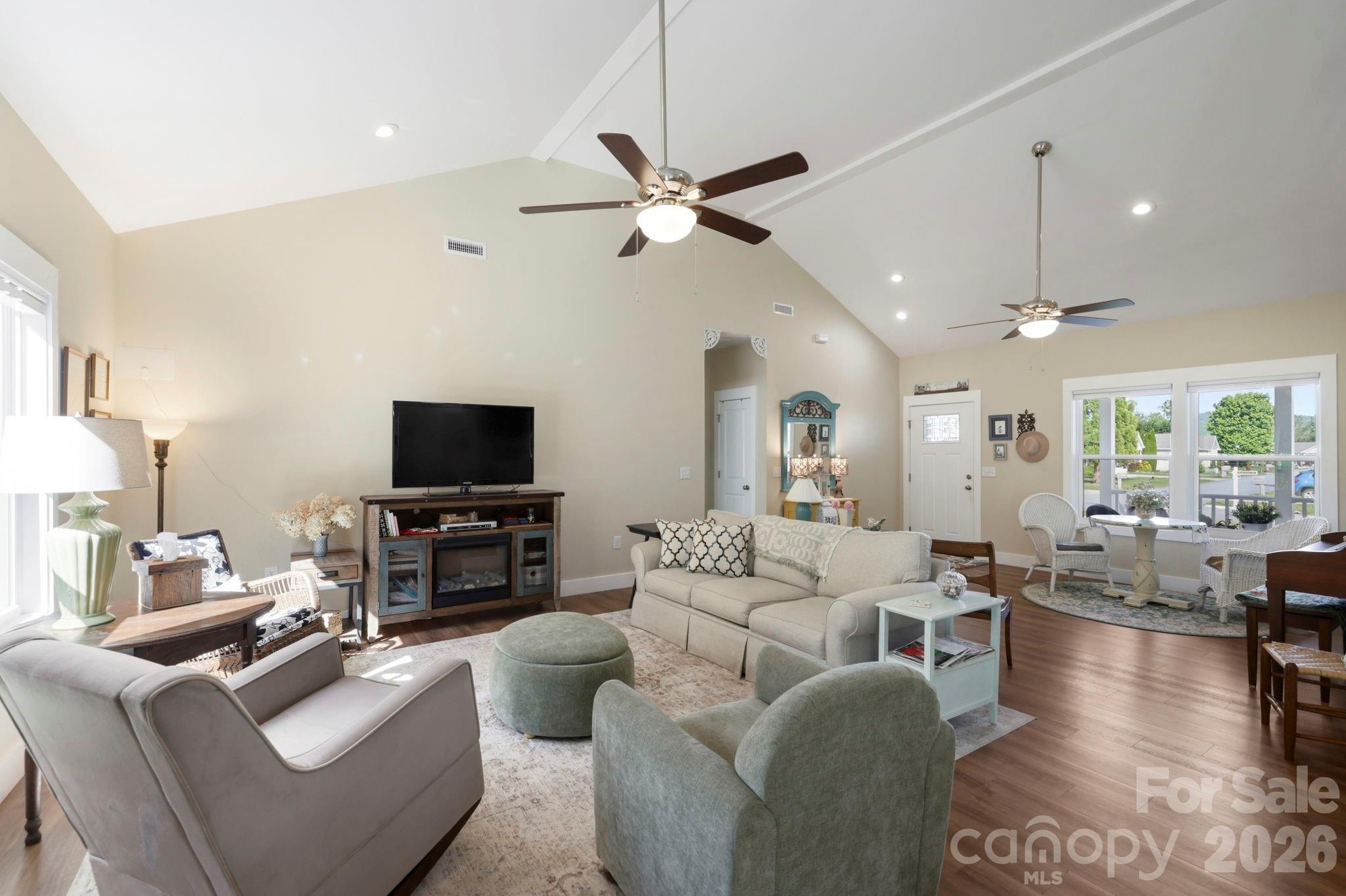 143 Beechnut Drive Property Photo 3