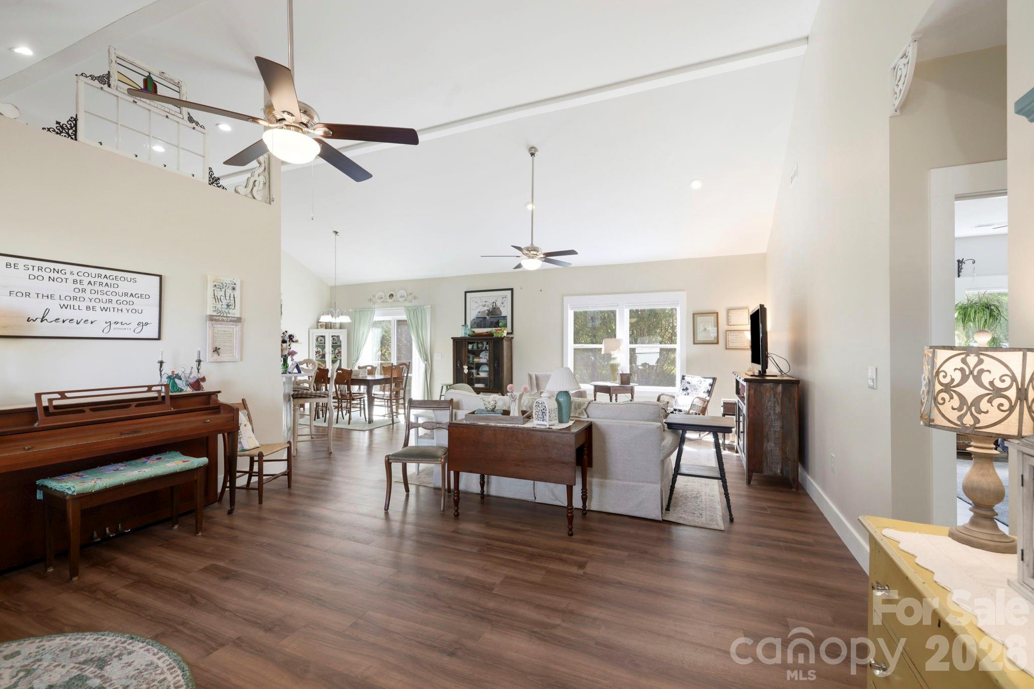143 Beechnut Drive Property Photo 6