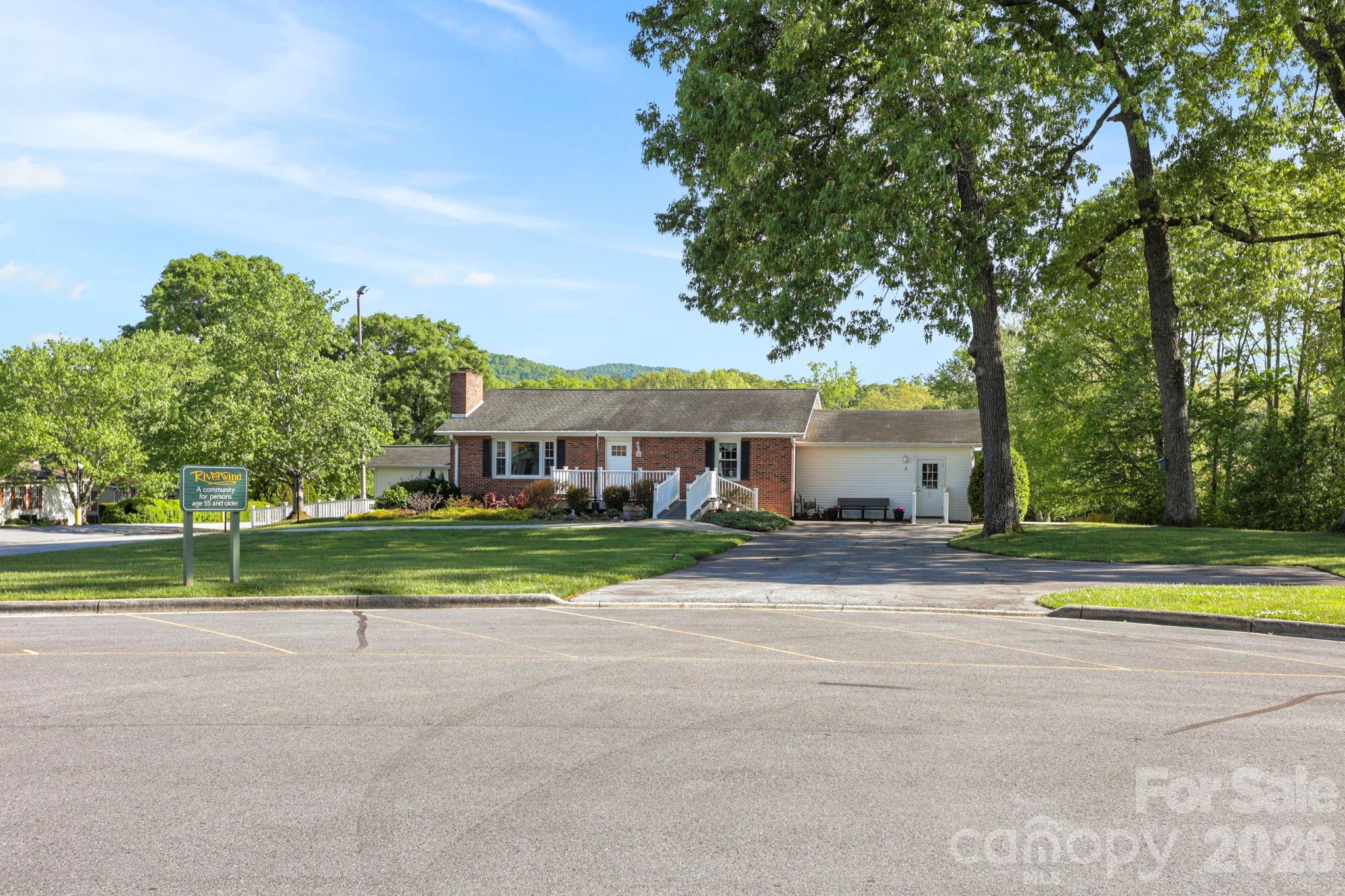 143 Beechnut Drive Property Photo 40