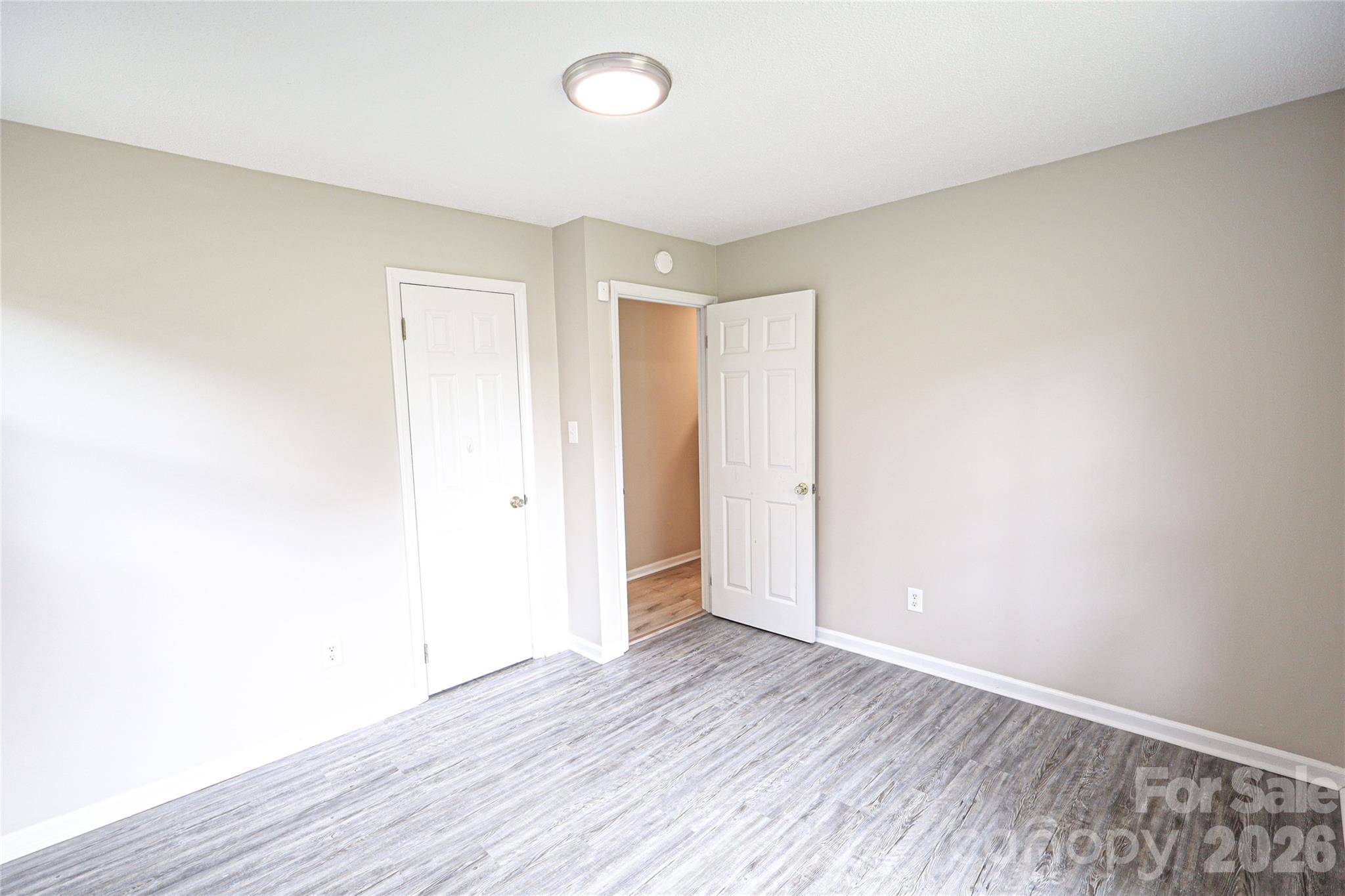 1006 Iris Drive Property Photo 17