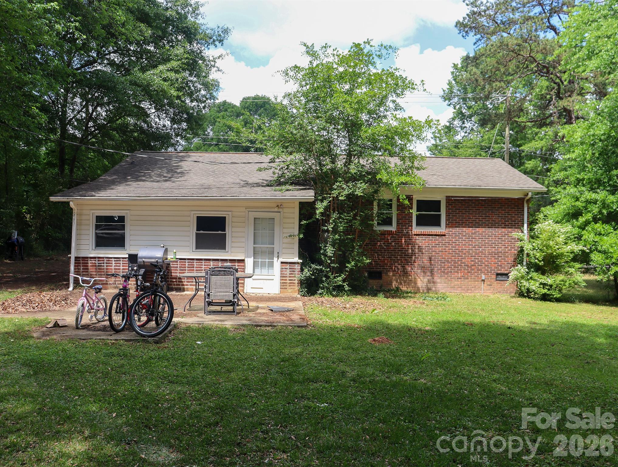1006 Iris Drive Property Photo 27