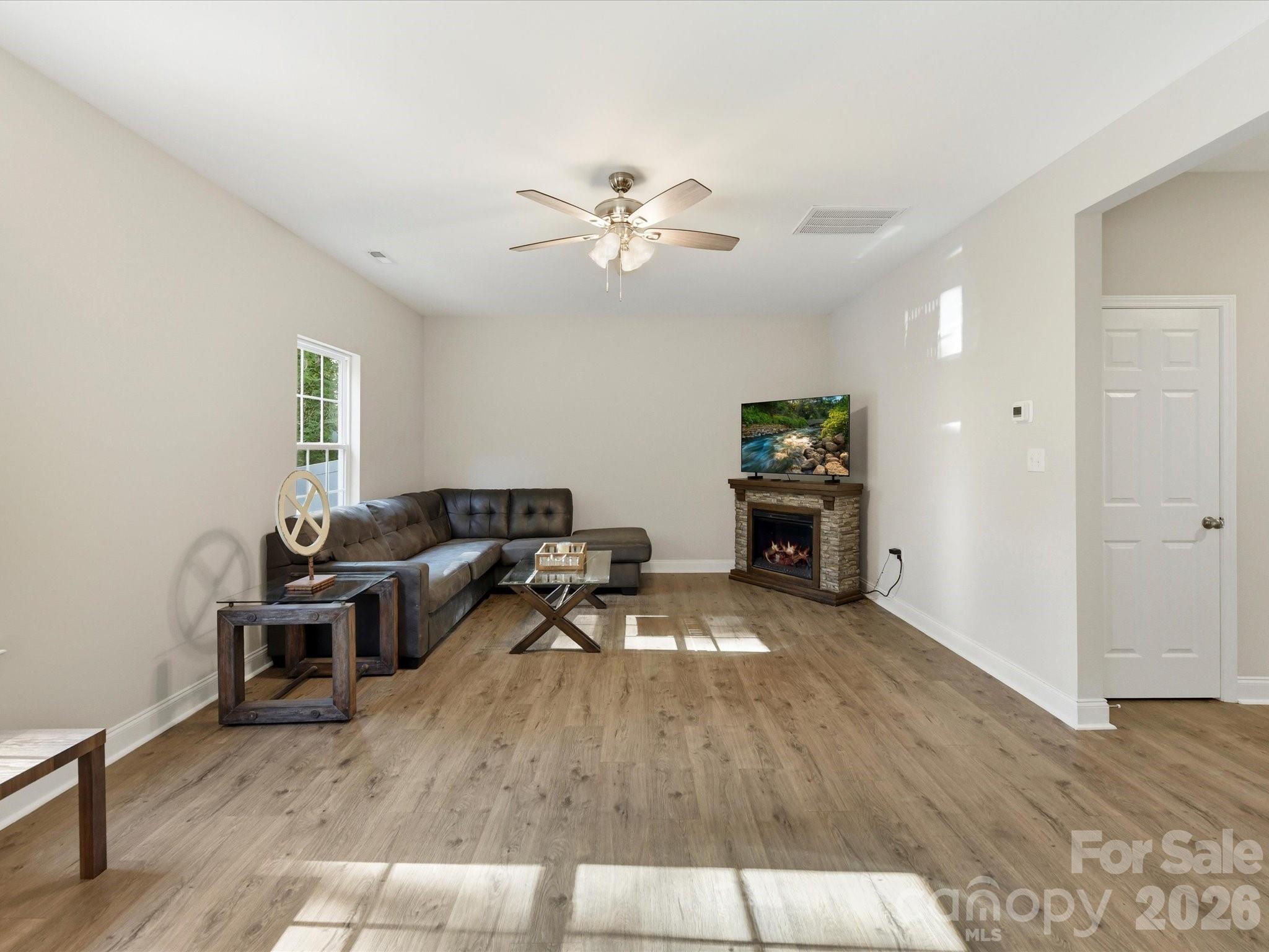 2109 Timber Ridge Road Property Photo 8