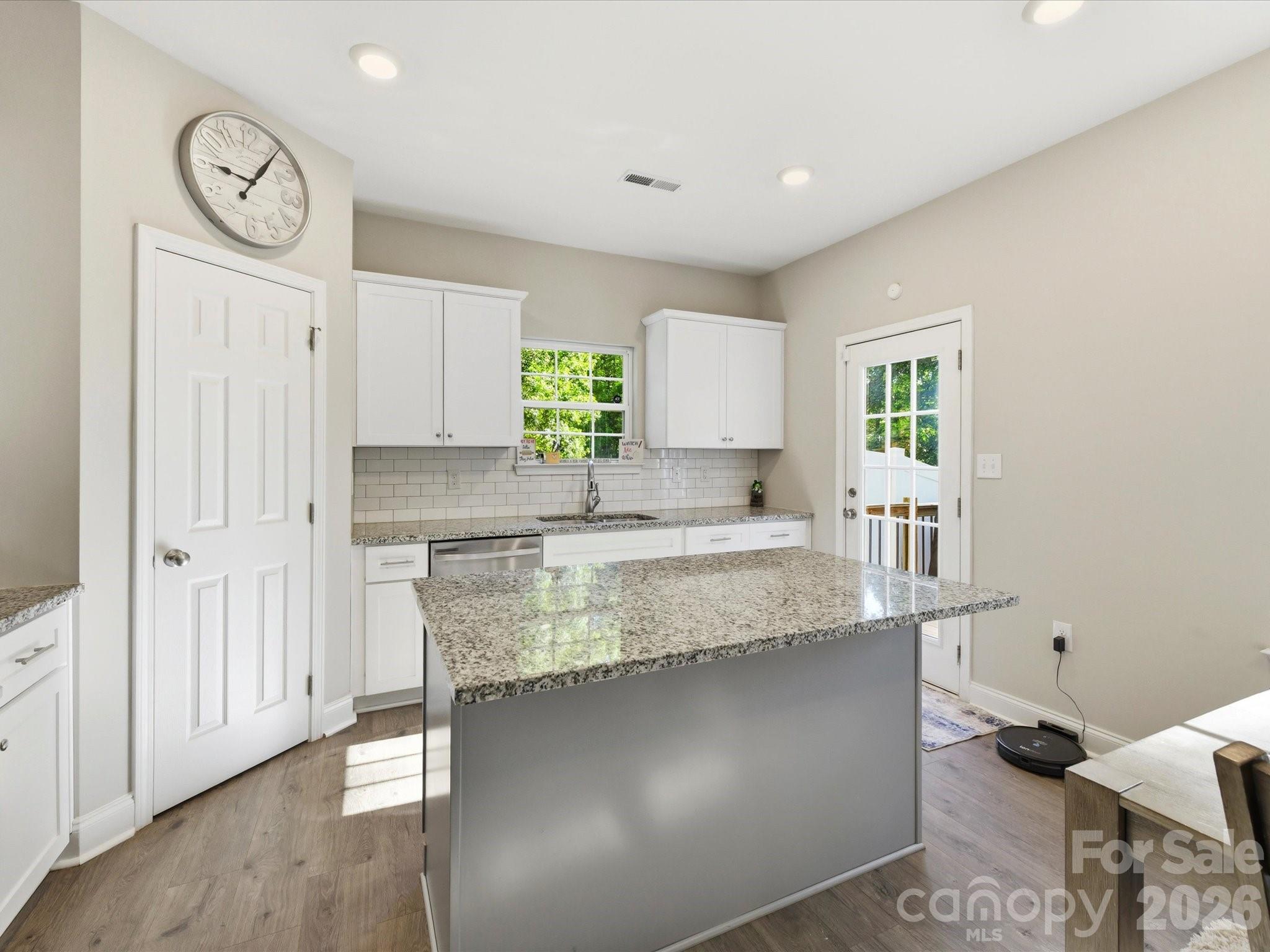 2109 Timber Ridge Road Property Photo 12