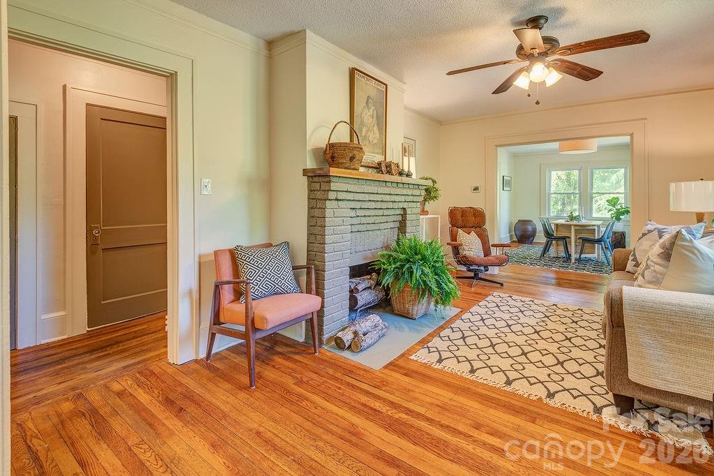 233/231 Fairfax Avenue A/b Property Photo 6