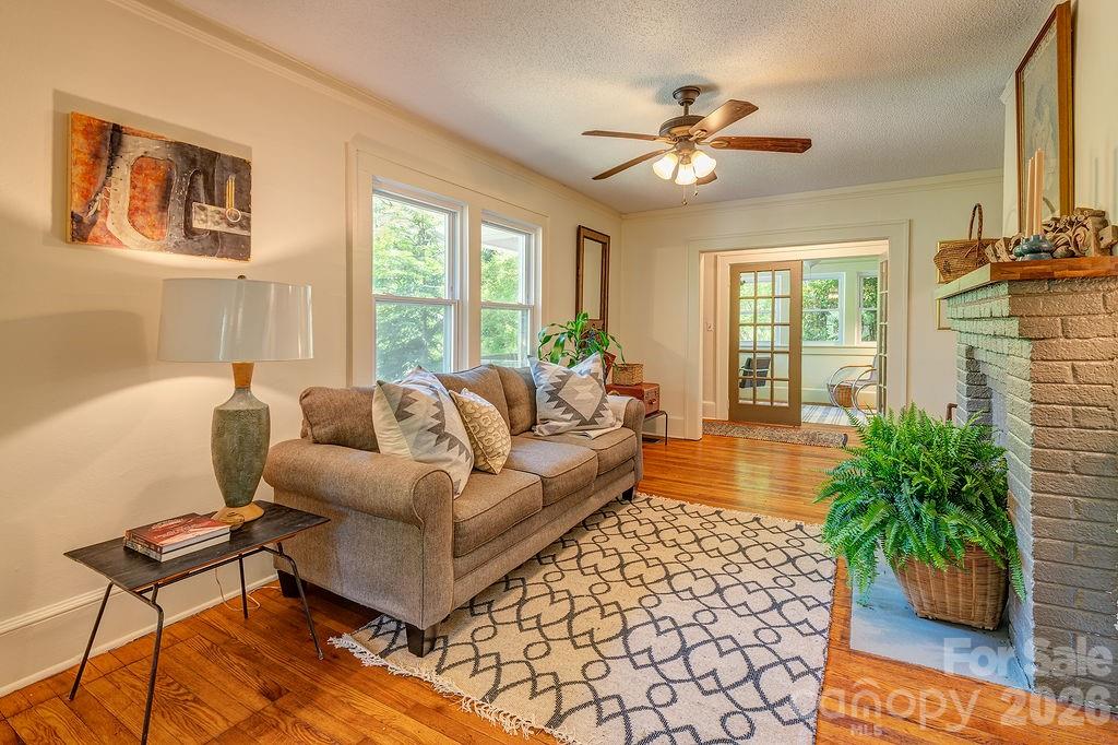 233/231 Fairfax Avenue A/b Property Photo 8