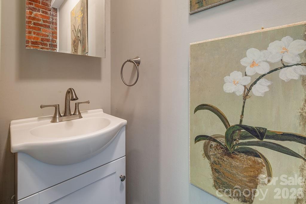 233/231 Fairfax Avenue A/b Property Photo 17