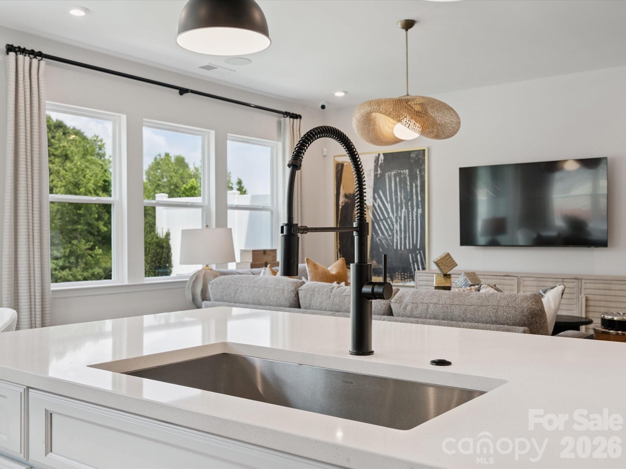 711 Bowery Place Property Photo 12