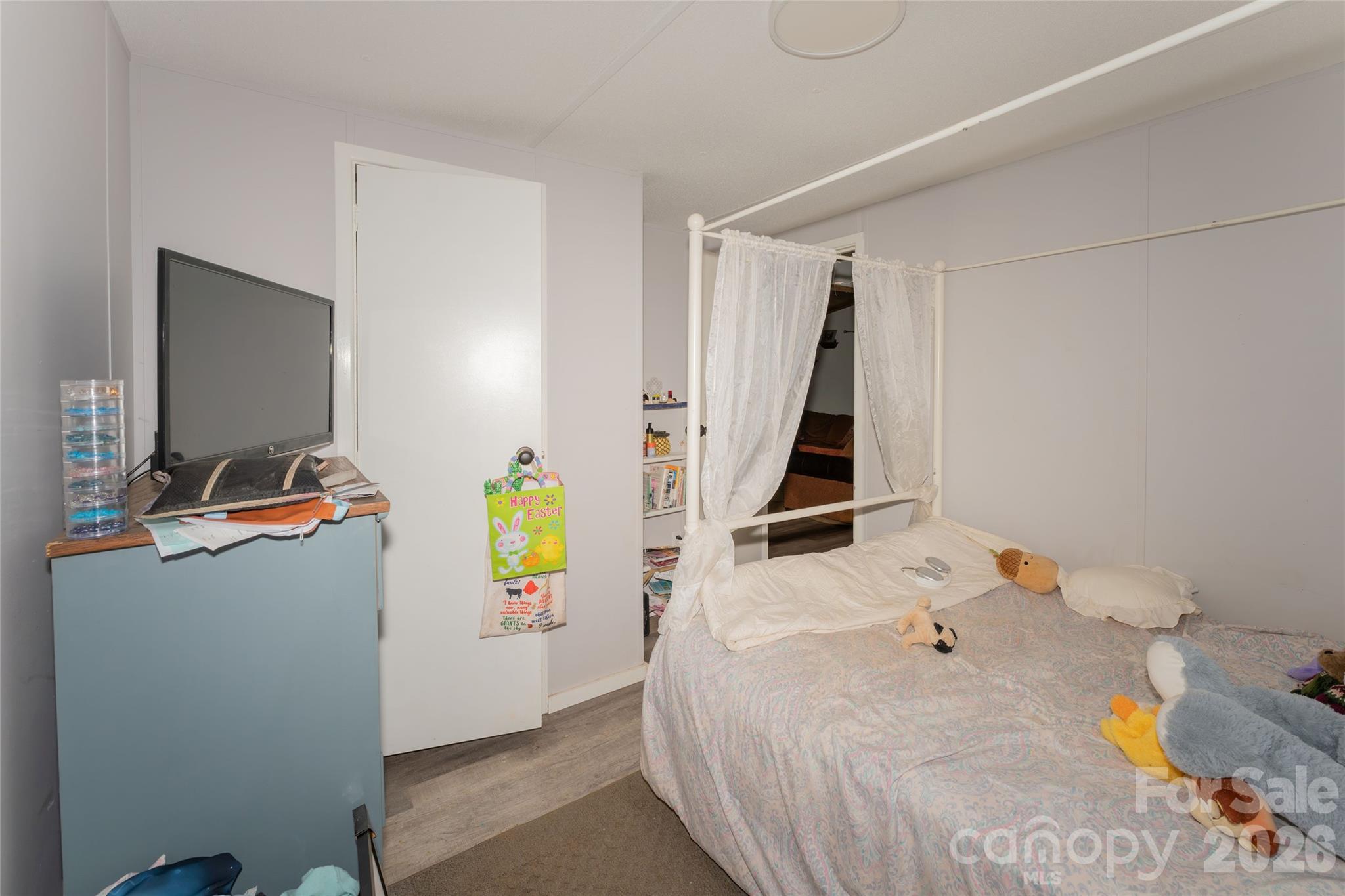 6132 Sherwood Lane Property Photo 12