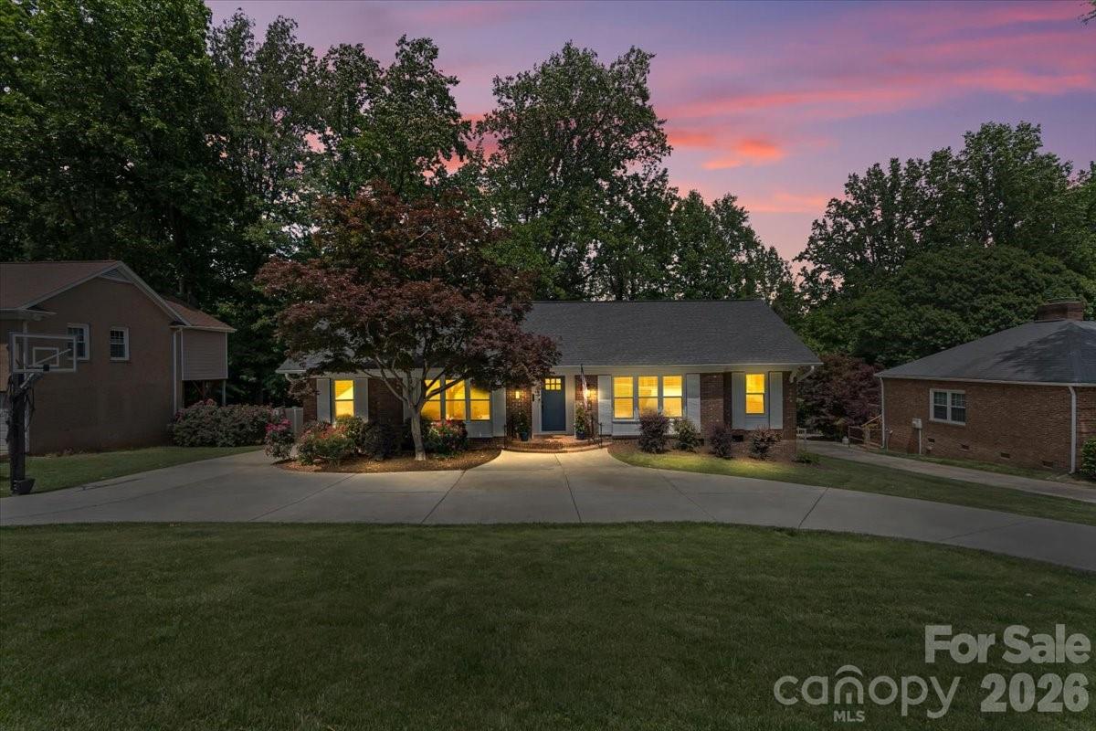 3741 Riverbend Road Property Photo 2