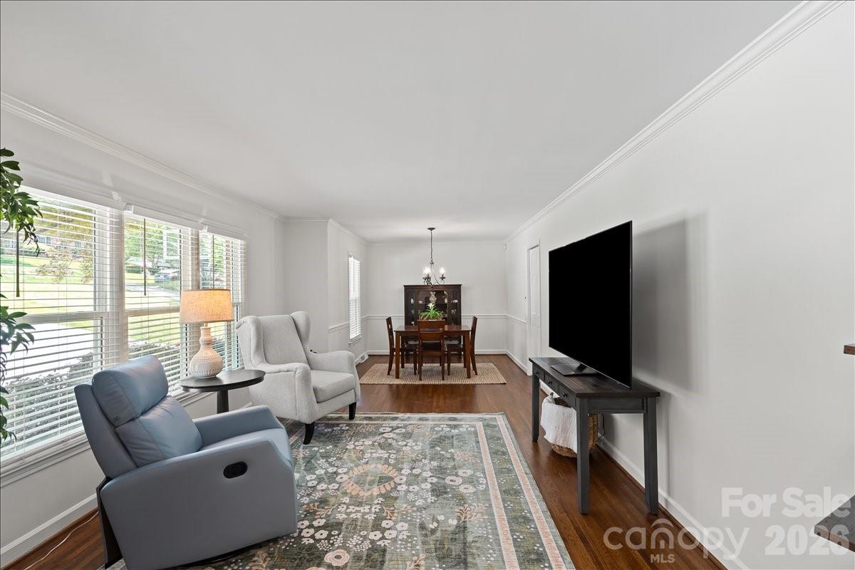 3741 Riverbend Road Property Photo 5