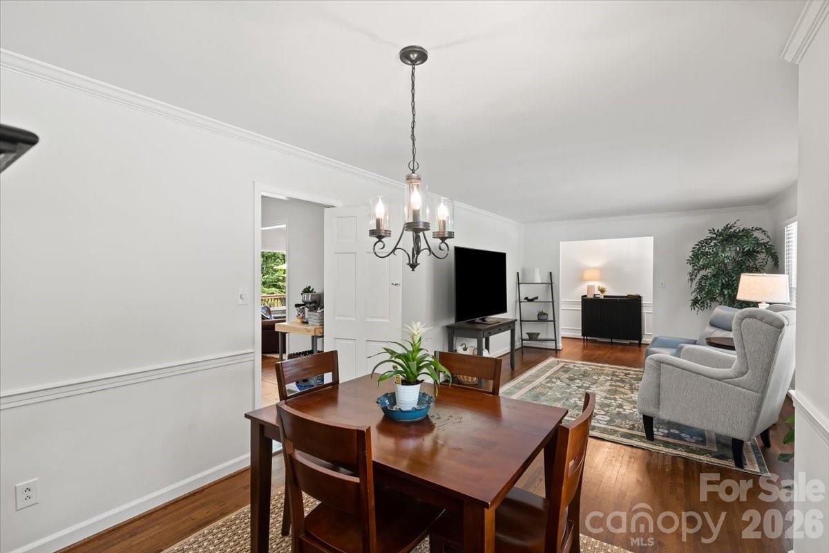 3741 Riverbend Road Property Photo 6