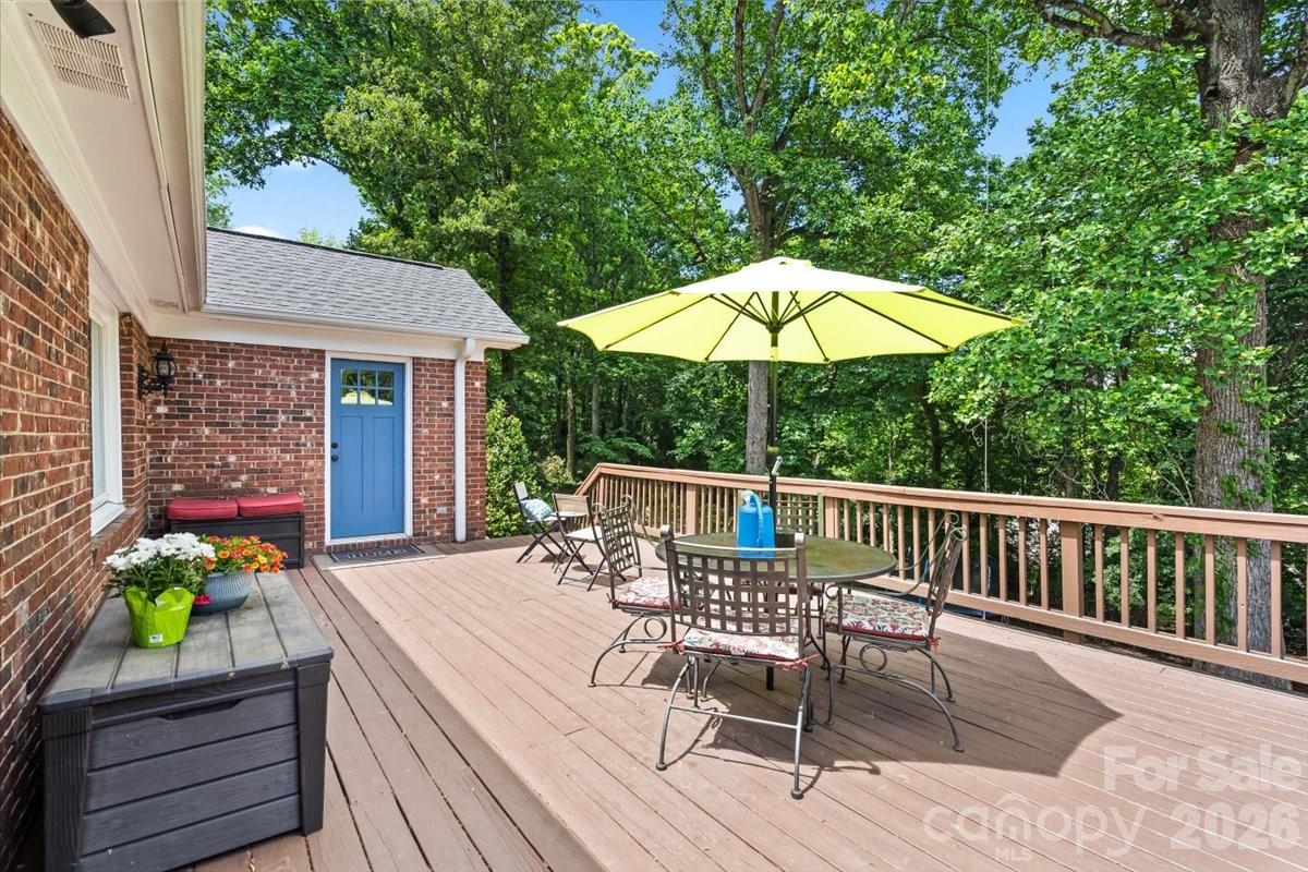 3741 Riverbend Road Property Photo 22