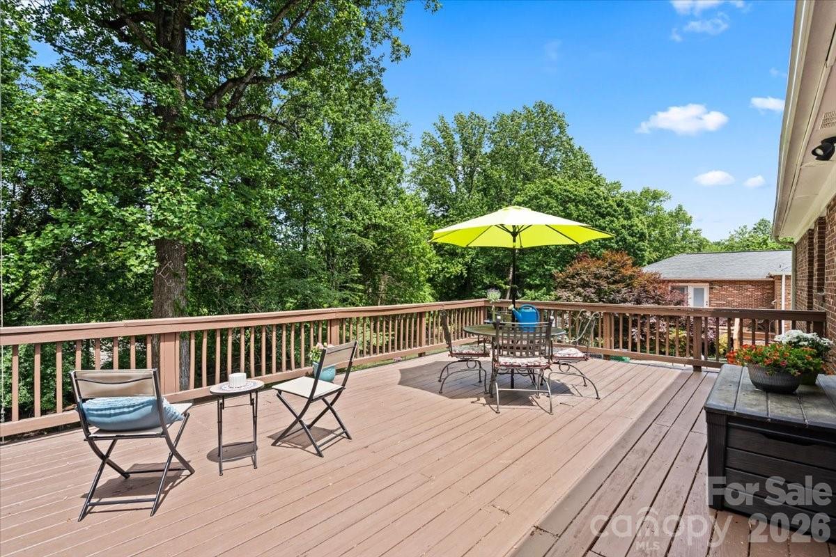 3741 Riverbend Road Property Photo 23