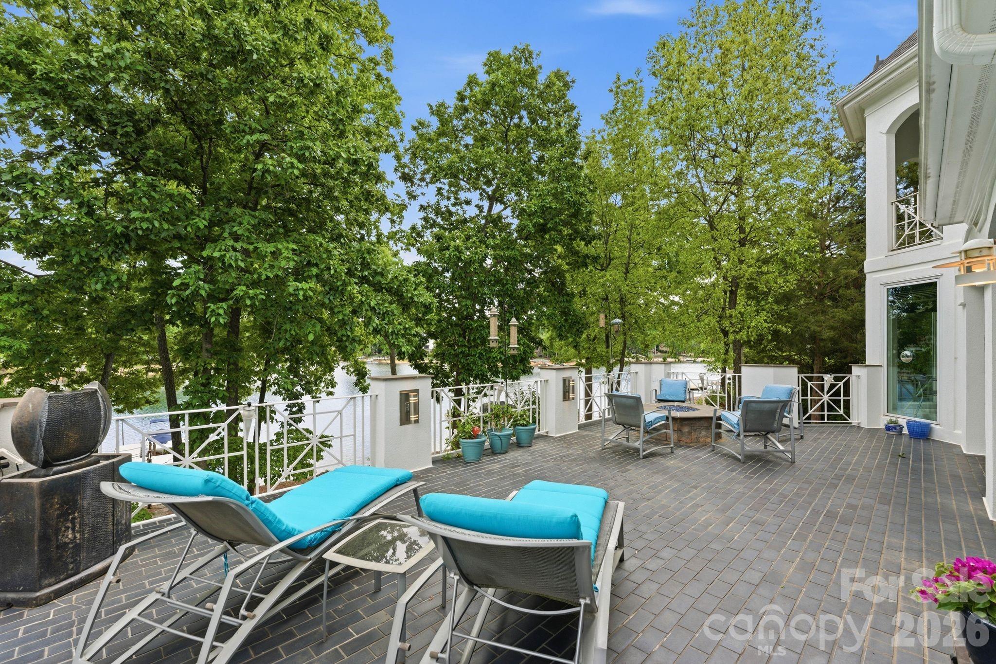 18426 Peninsula Cove Lane Property Photo 19