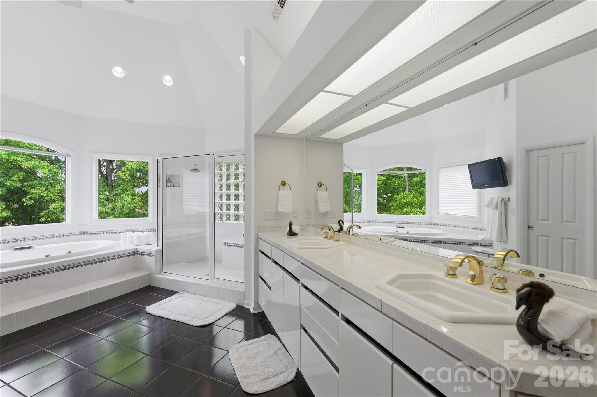 18426 Peninsula Cove Lane Property Photo 28