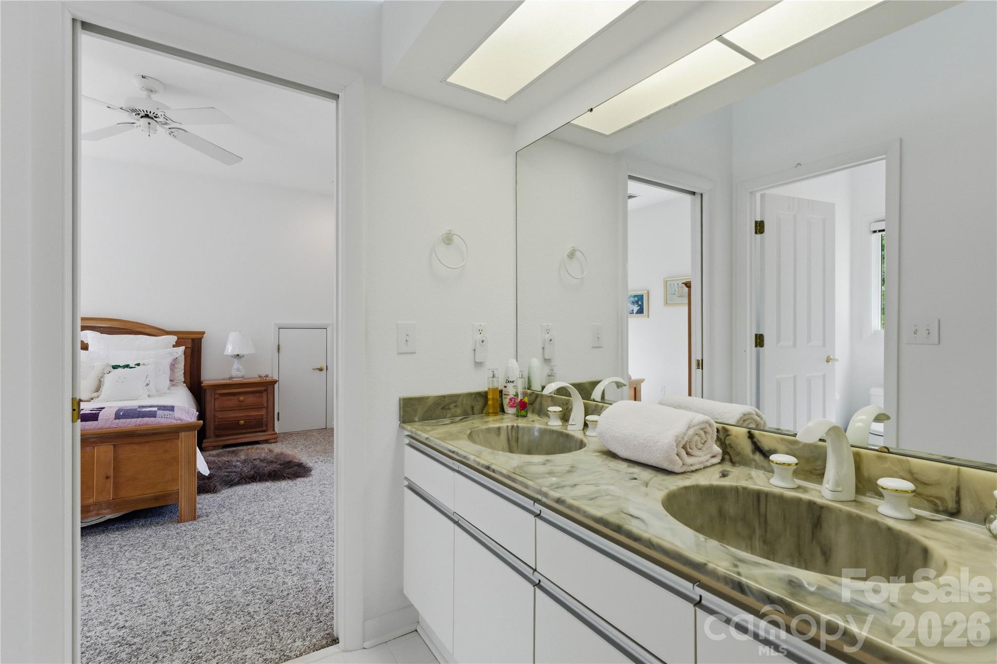 18426 Peninsula Cove Lane Property Photo 34
