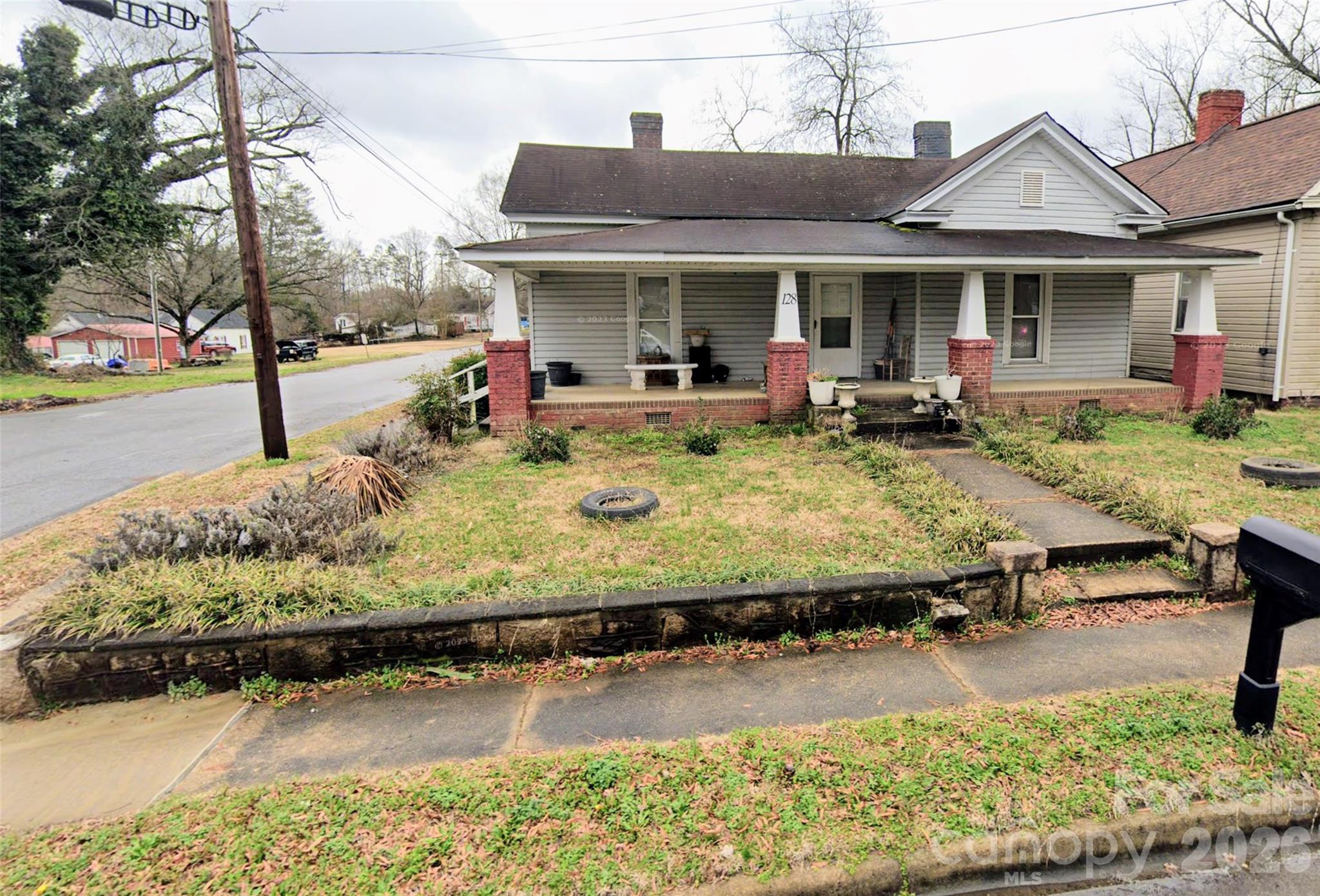 128 N Long Street Property Photo 1