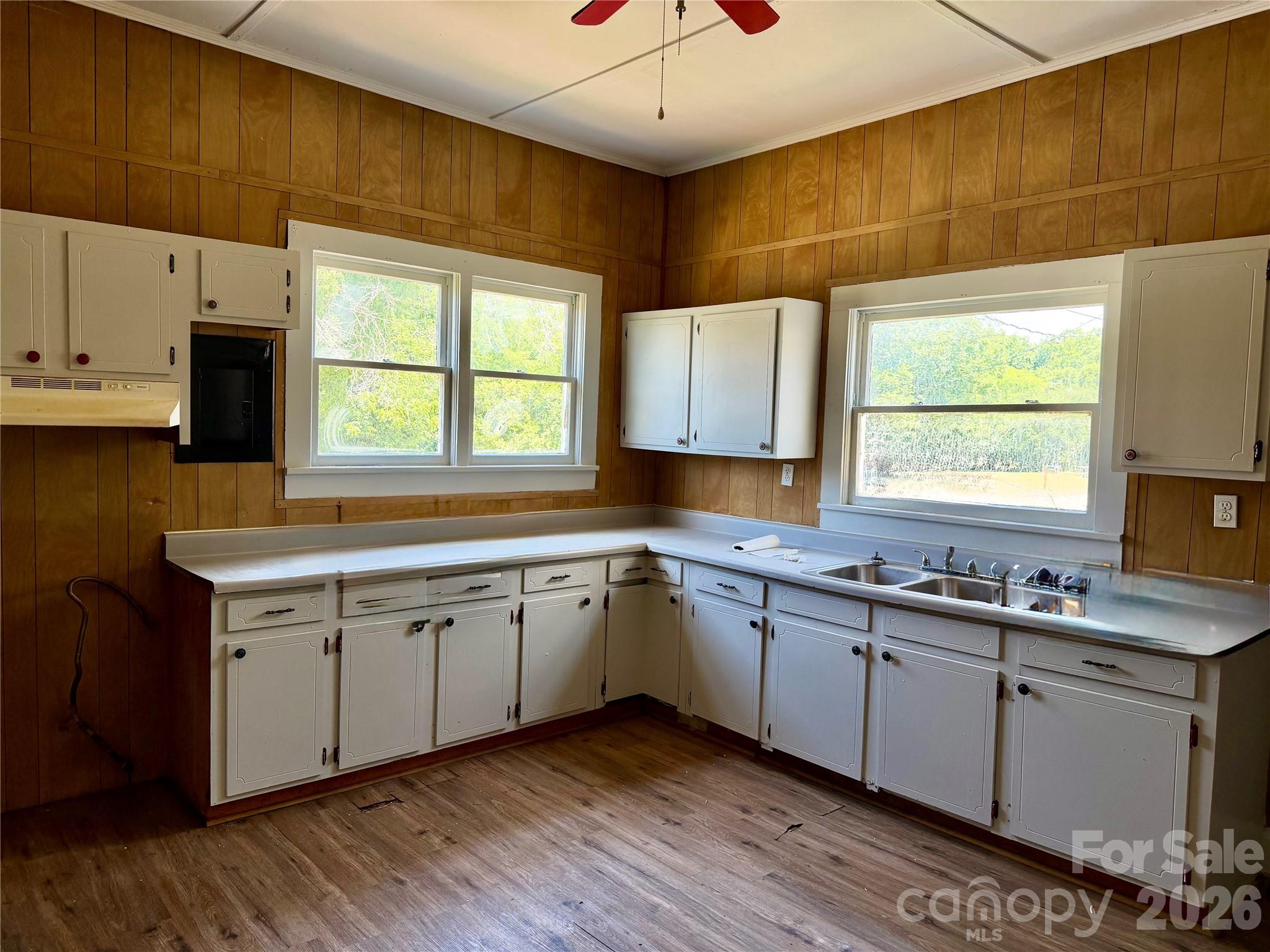 128 N Long Street Property Photo 4