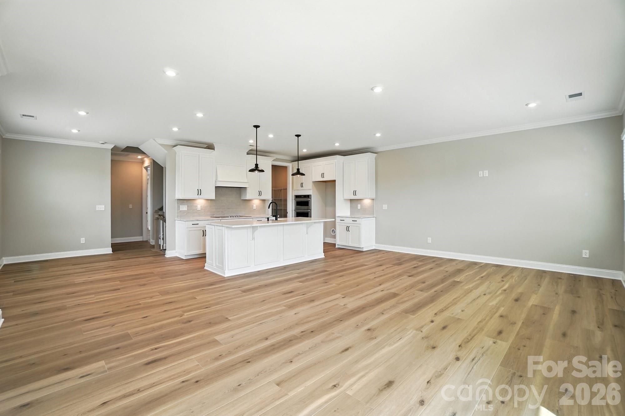 12015 Lavinia Lane Property Photo 11