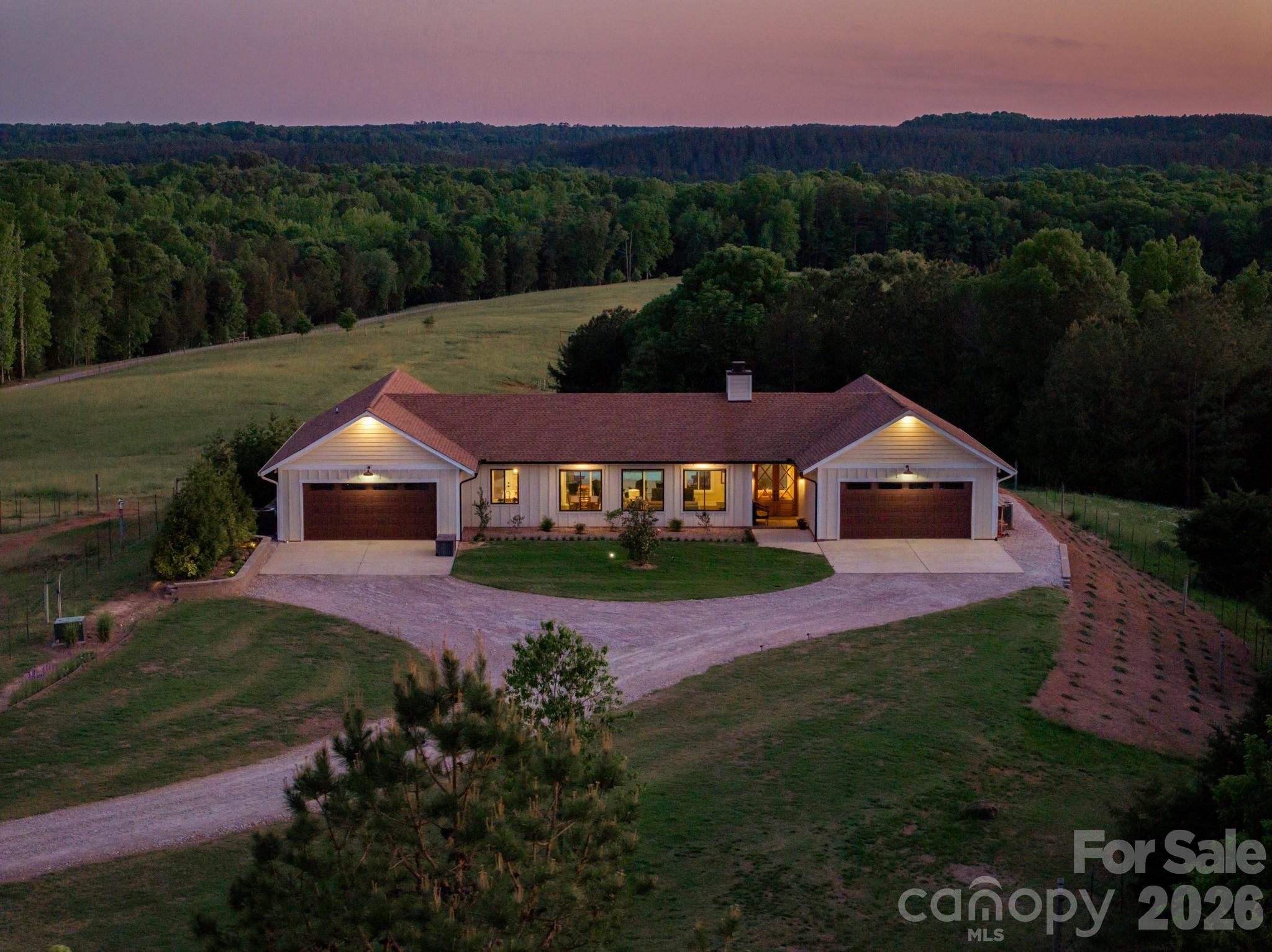 8088 Kays Drive Property Photo 1