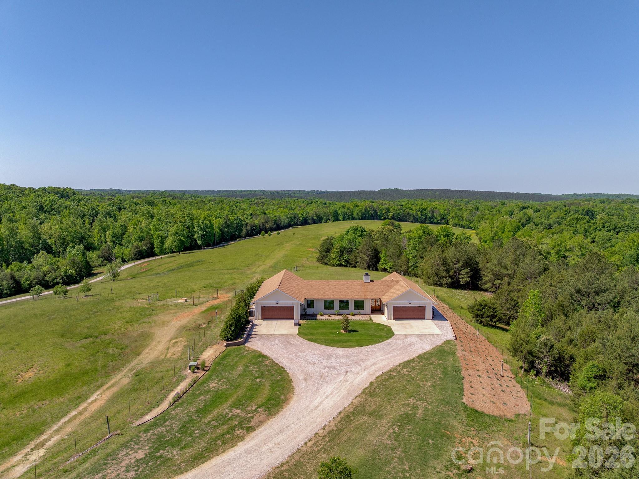 8088 Kays Drive Property Photo 6