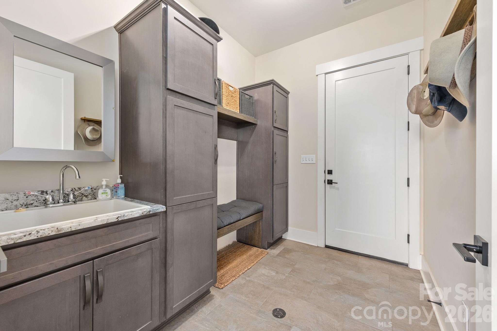 8088 Kays Drive Property Photo 39