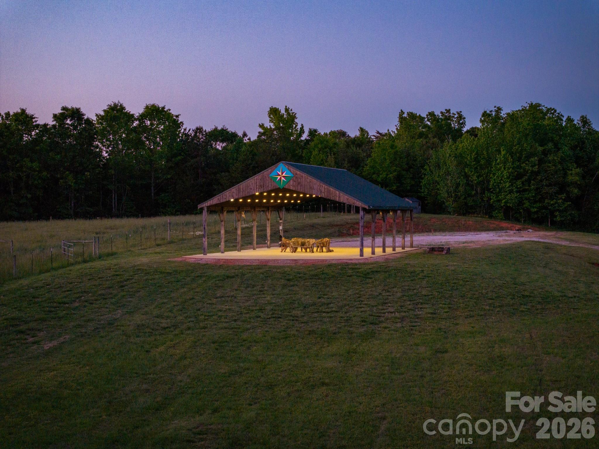 8088 Kays Drive Property Photo 44