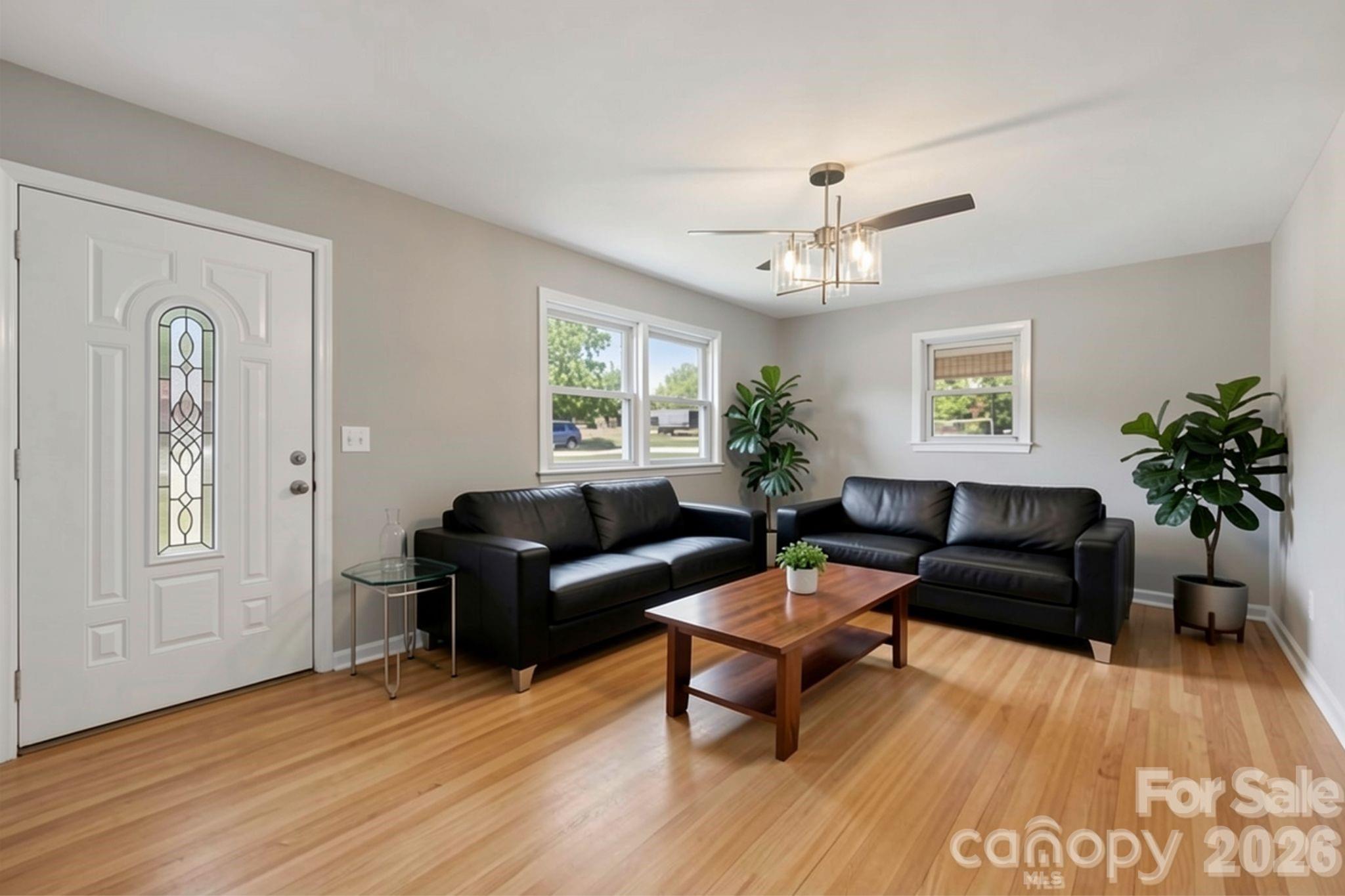 1910 26th Street Property Photo 3