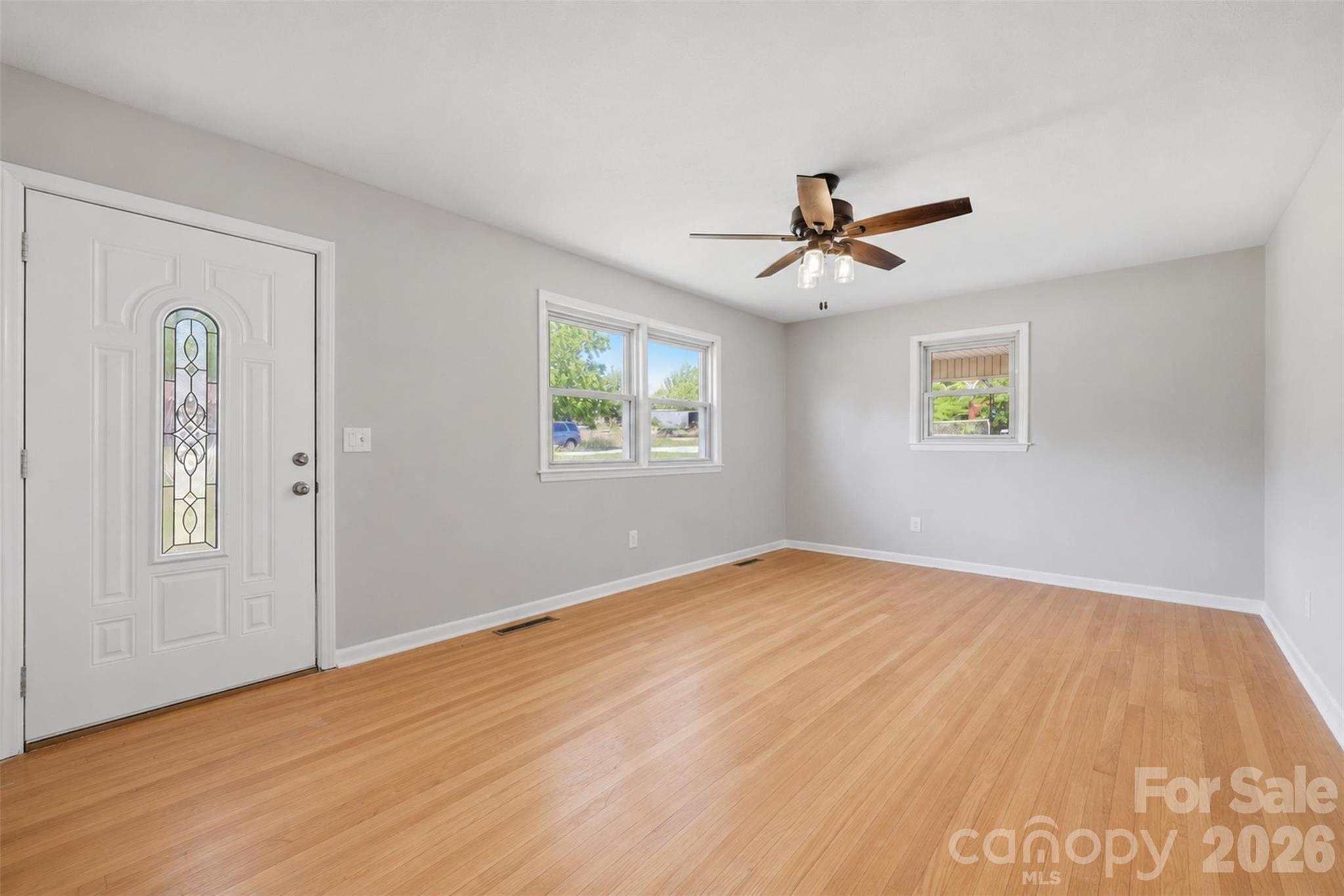 1910 26th Street Property Photo 4
