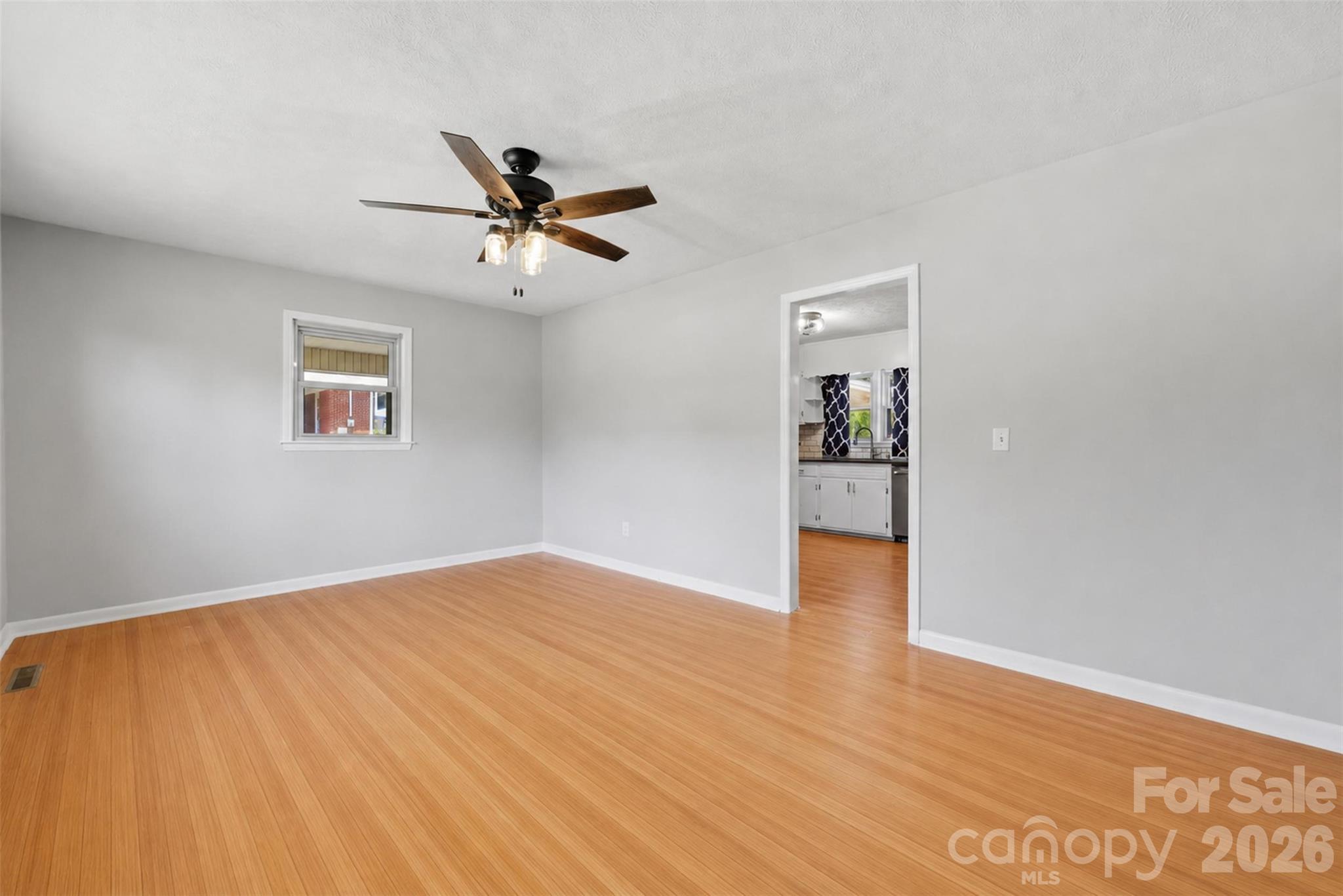 1910 26th Street Property Photo 5