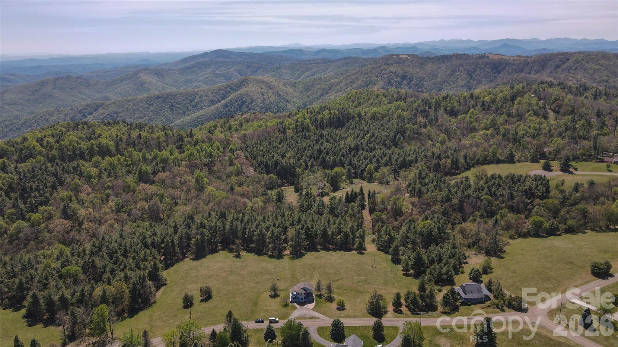 216 Deer Track Lane Property Photo 5