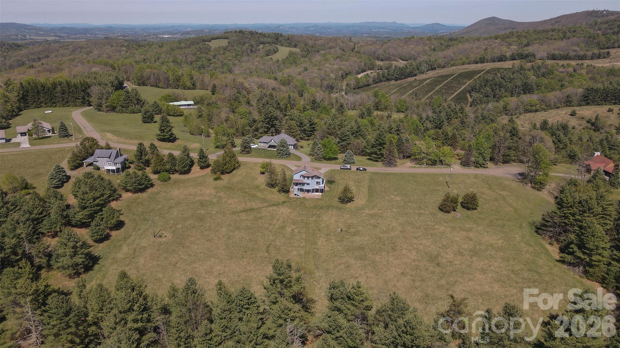 216 Deer Track Lane Property Photo 6