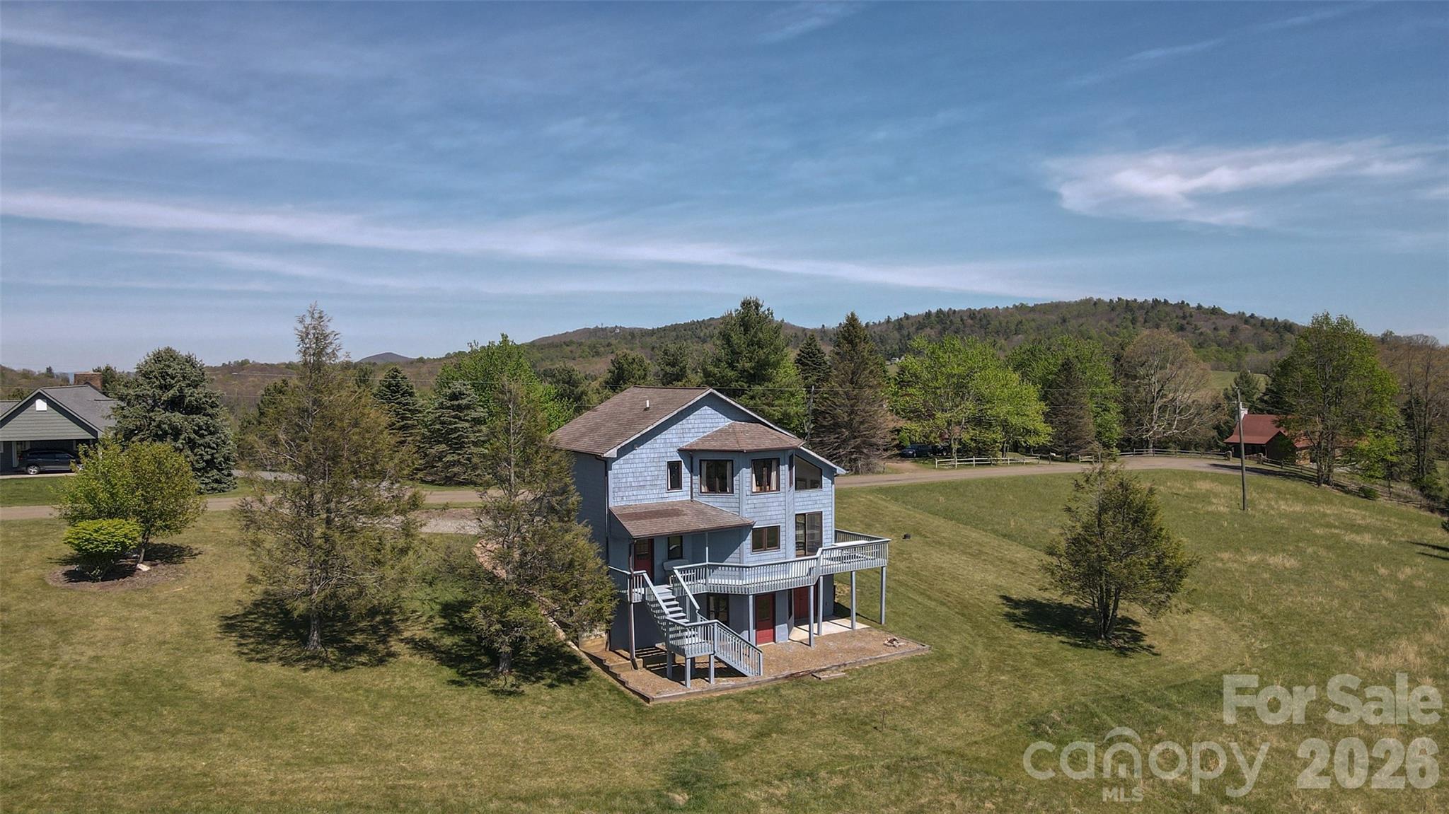 216 Deer Track Lane Property Photo 7