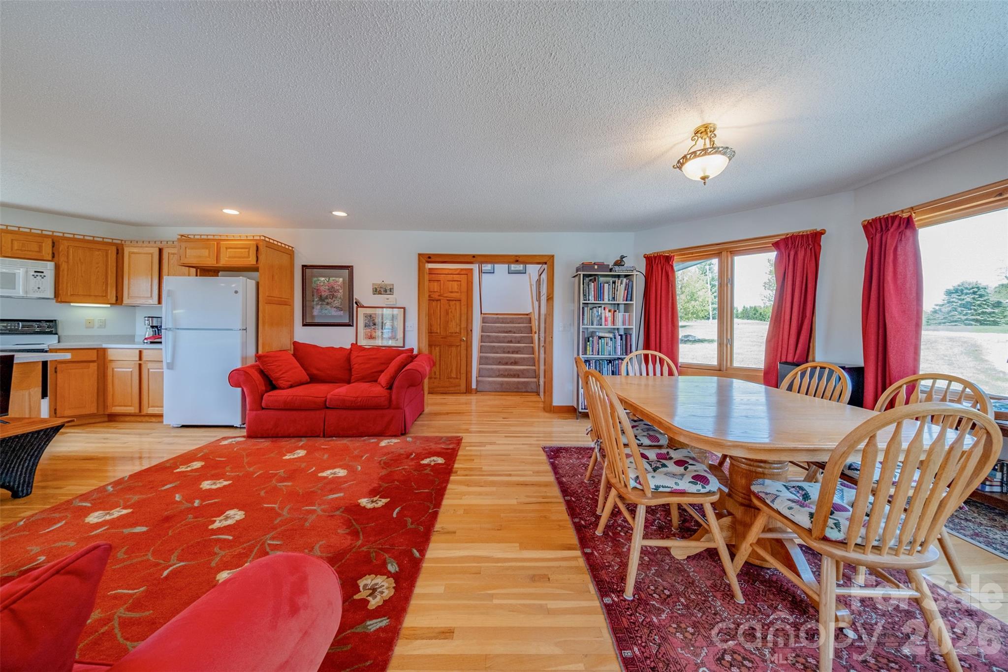 216 Deer Track Lane Property Photo 13