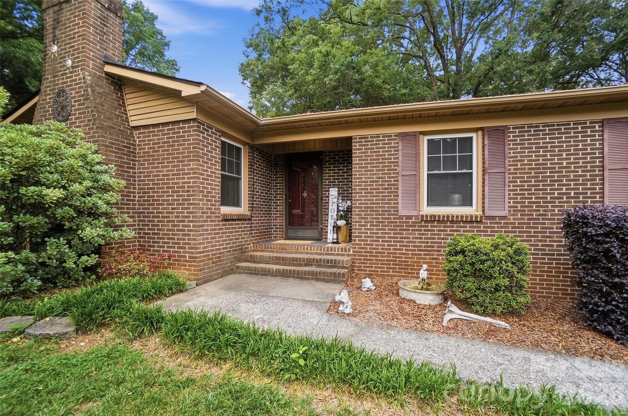 1621 Love Road Property Photo 8