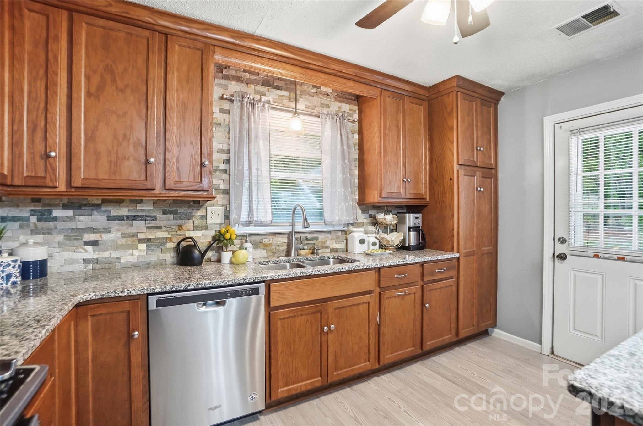 1621 Love Road Property Photo 14