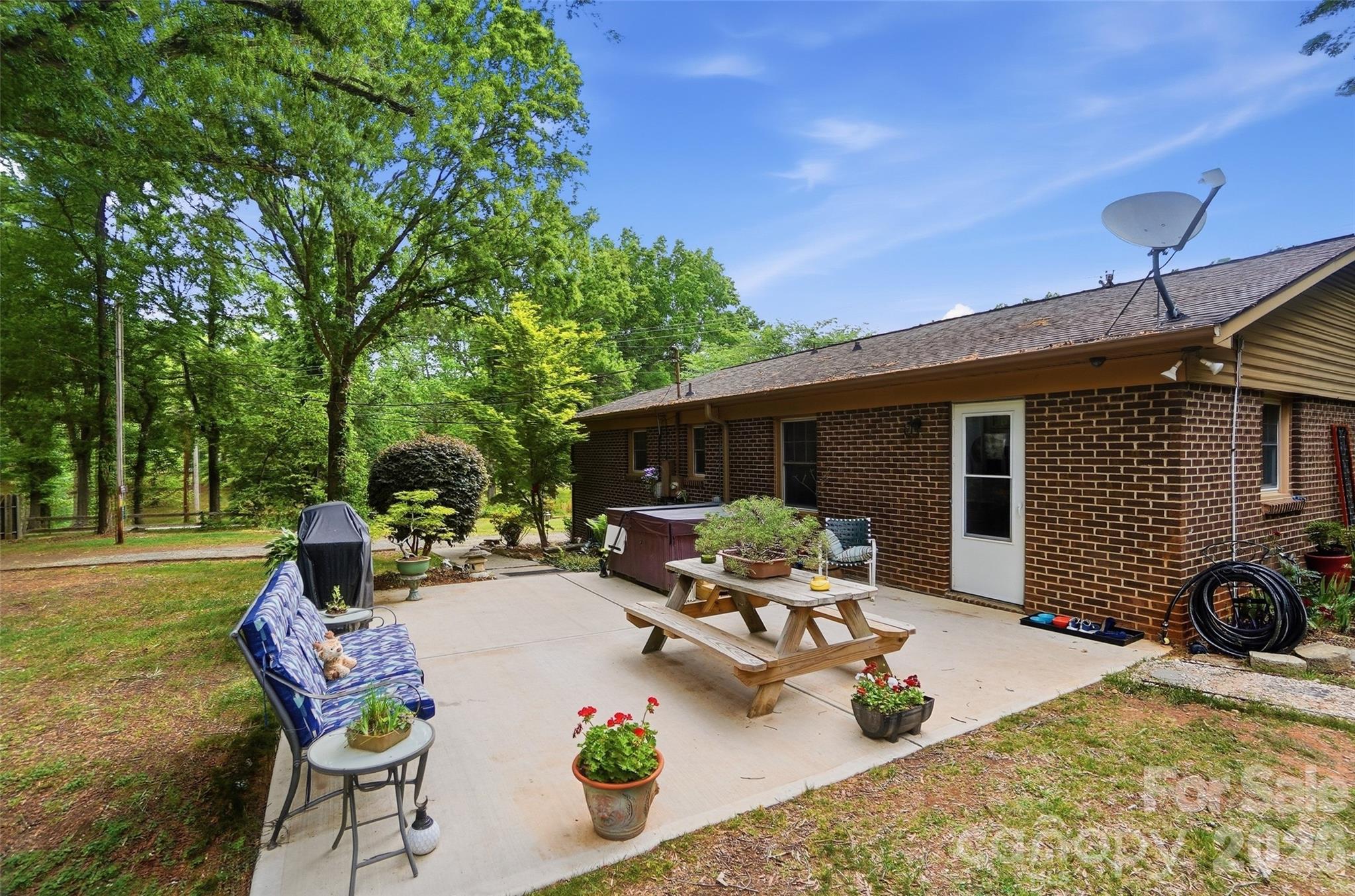 1621 Love Road Property Photo 45