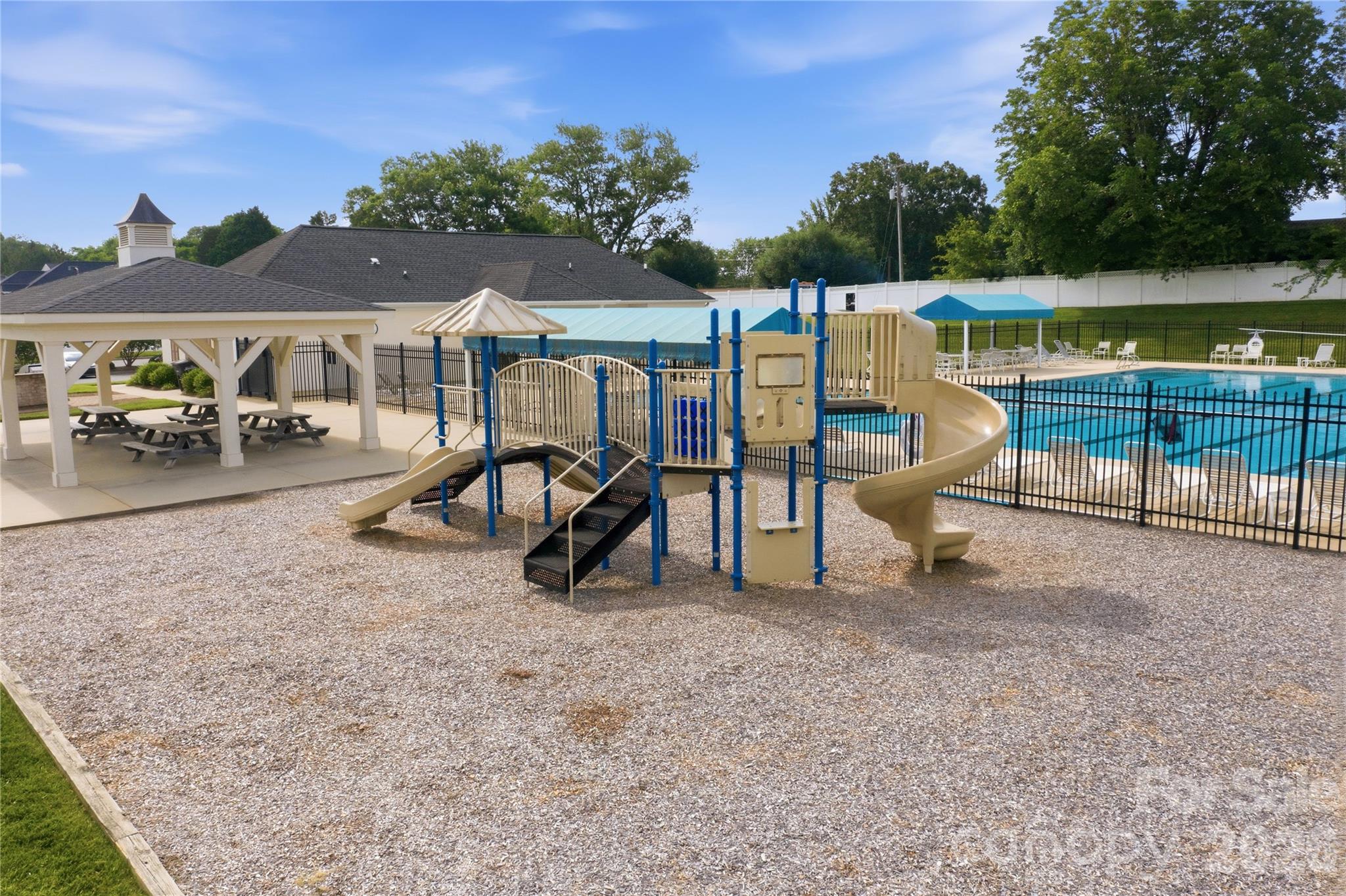 117 Canada Drive Property Photo 36