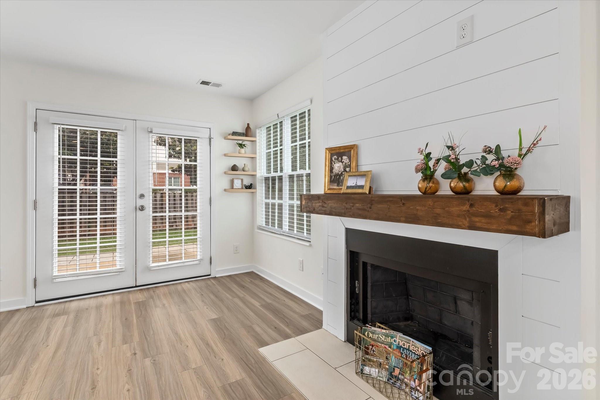 1525 Briar Creek Road B Property Photo 2