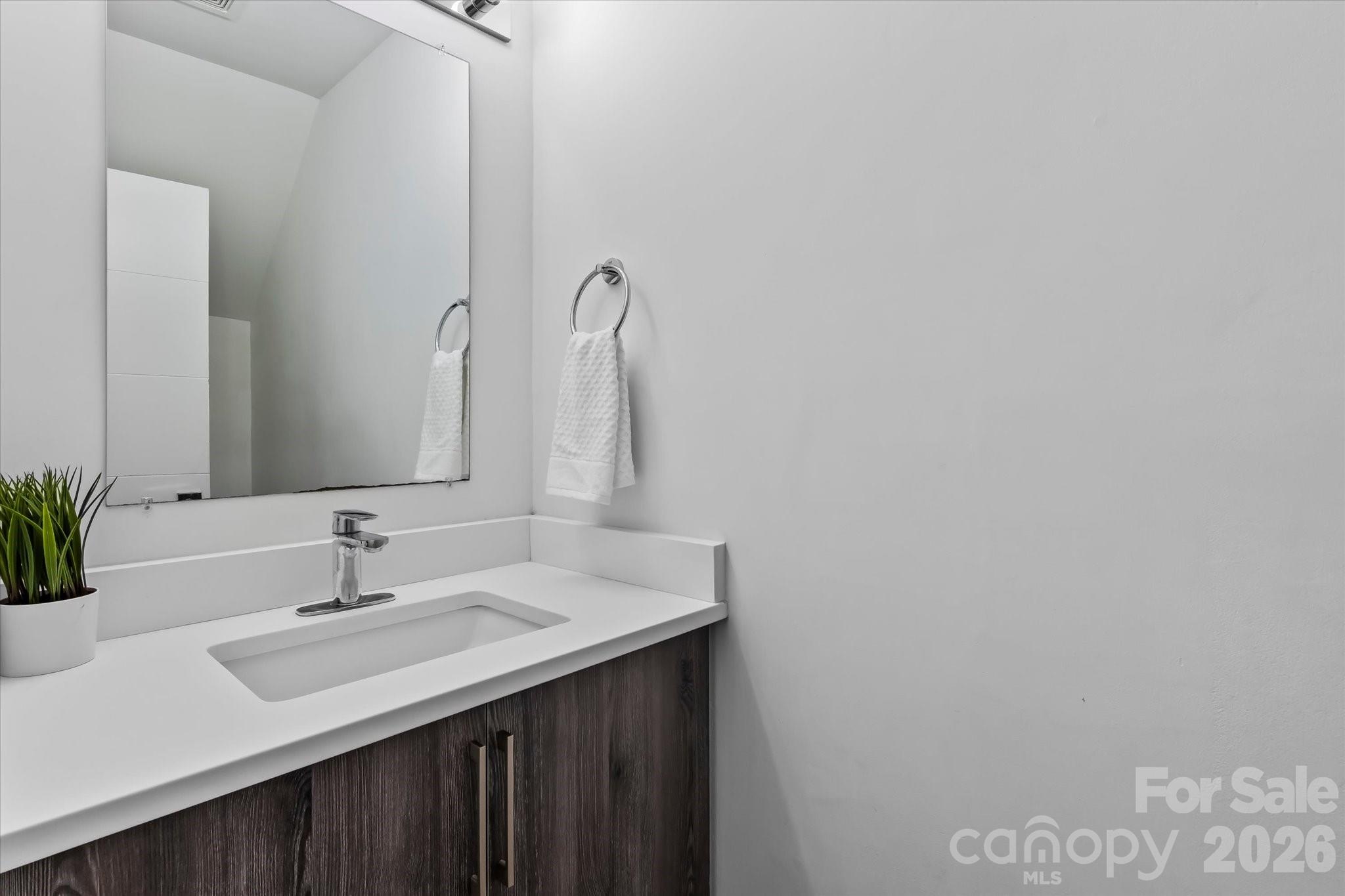 1525 Briar Creek Road B Property Photo 9