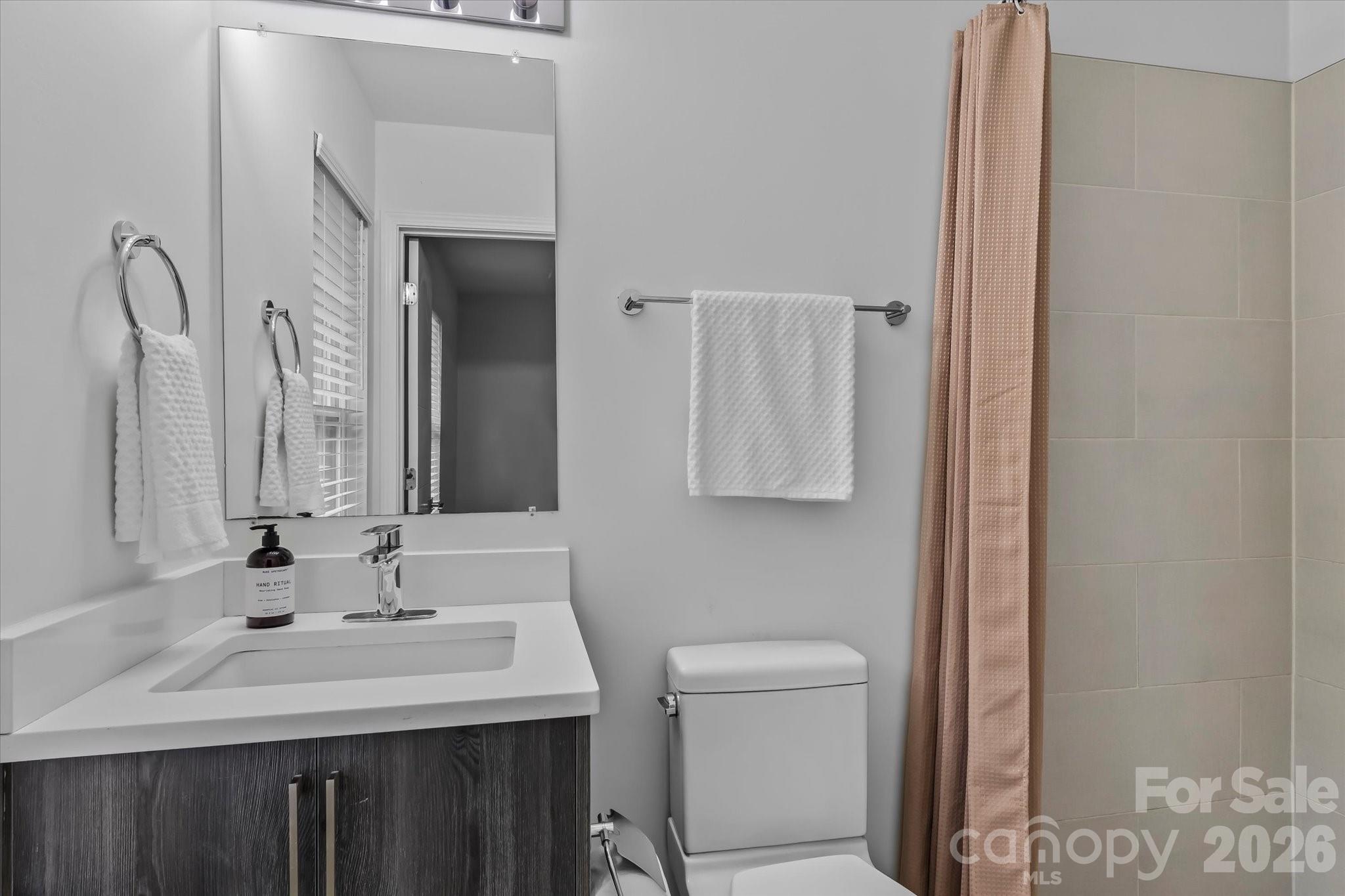 1525 Briar Creek Road B Property Photo 12