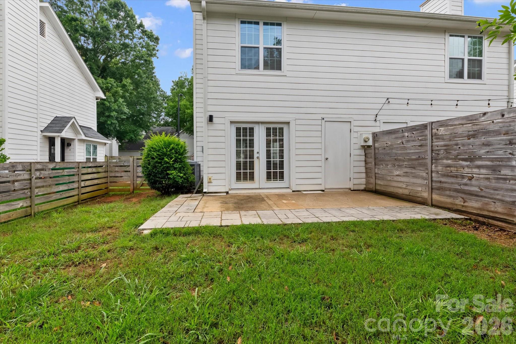 1525 Briar Creek Road B Property Photo 18