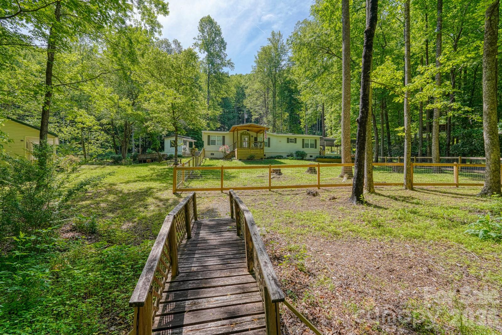 123 Little Rock Way Property Photo 2