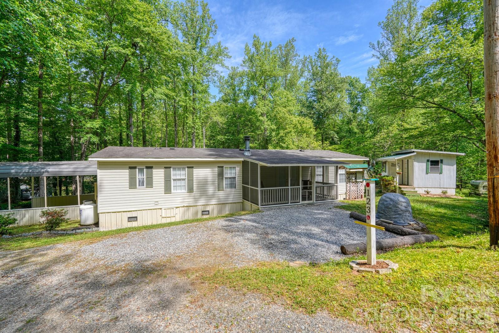123 Little Rock Way Property Photo 7