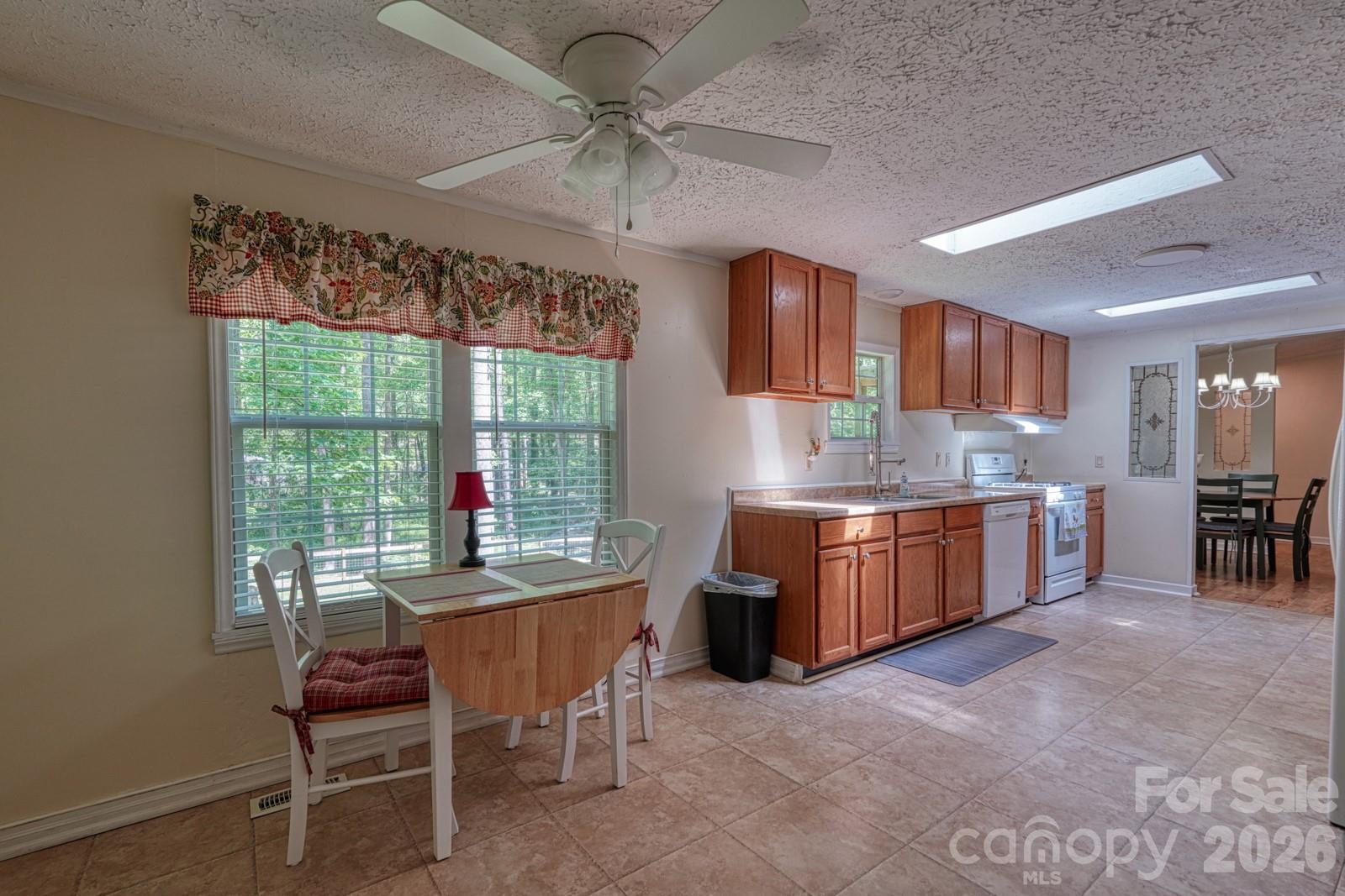 123 Little Rock Way Property Photo 11